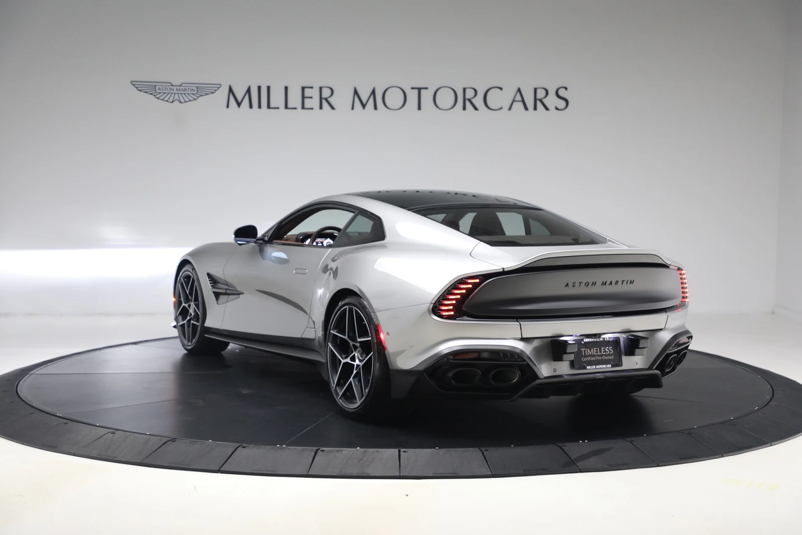 2025 Aston Martin Vanquish V12 (3rd Generation), 5/20