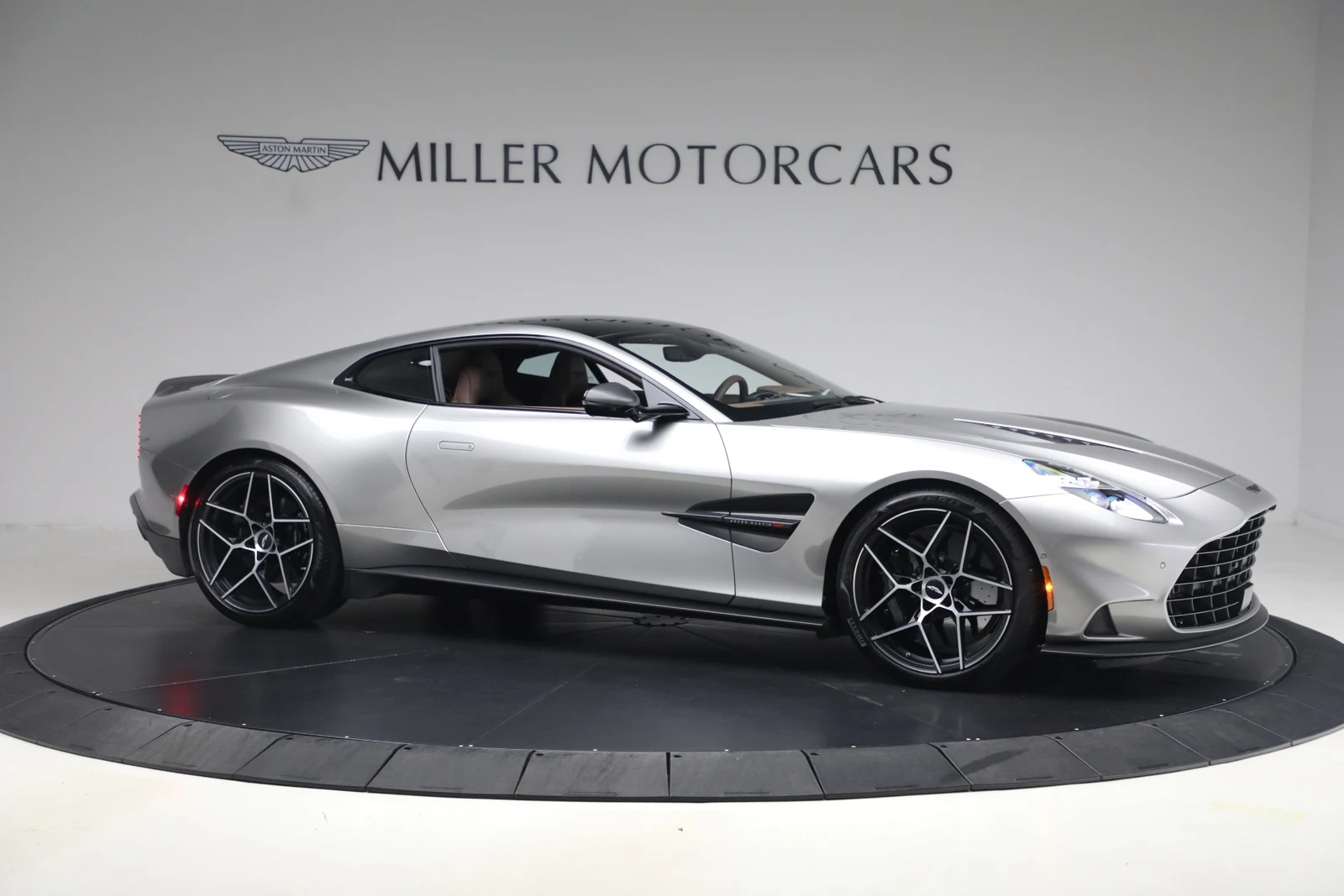 2025 Aston Martin Vanquish V12 (3rd Generation), 10/20