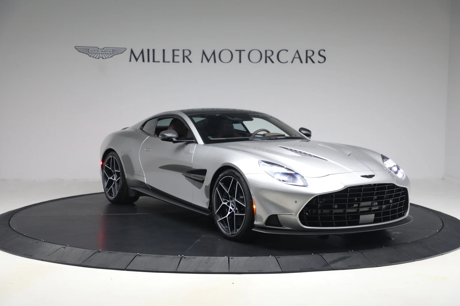 2025 Aston Martin Vanquish V12 (3rd Generation), 11/20