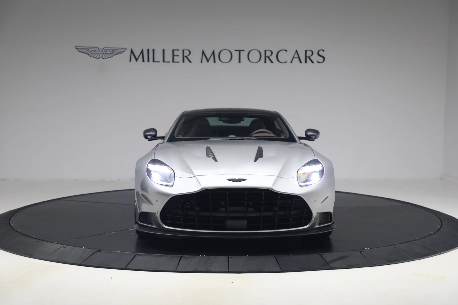 2025 Aston Martin Vanquish V12 (3rd Generation), 12/20