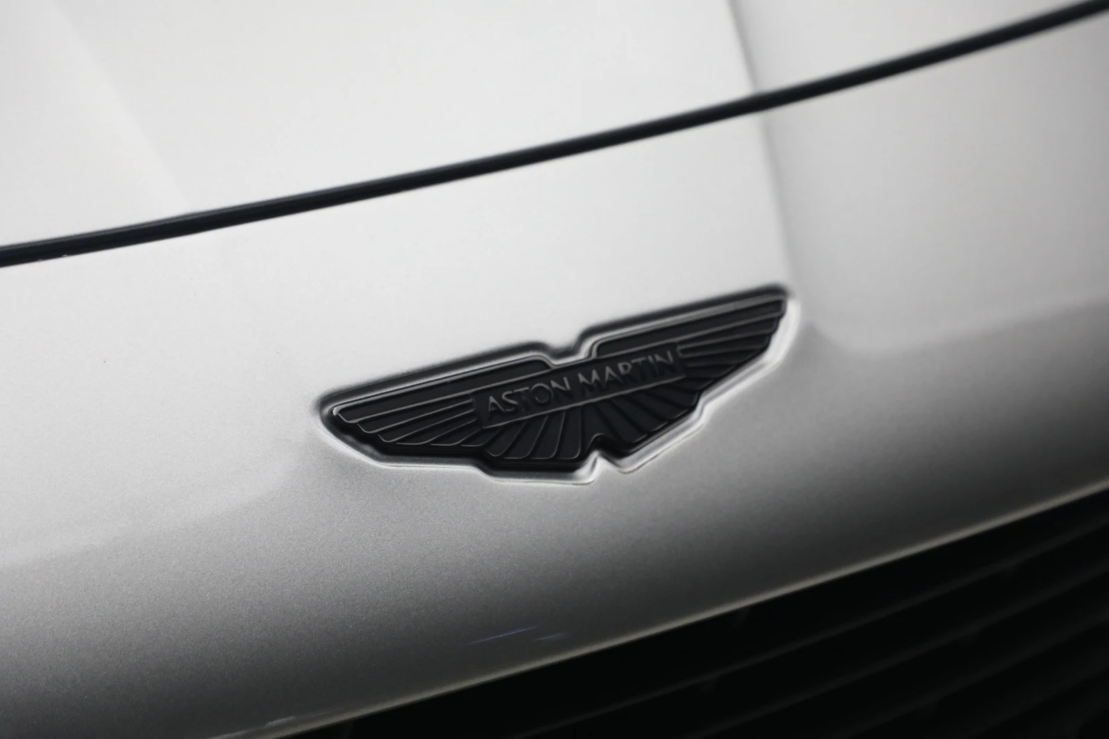 2025 Aston Martin Vanquish V12 (3rd Generation), 13/20