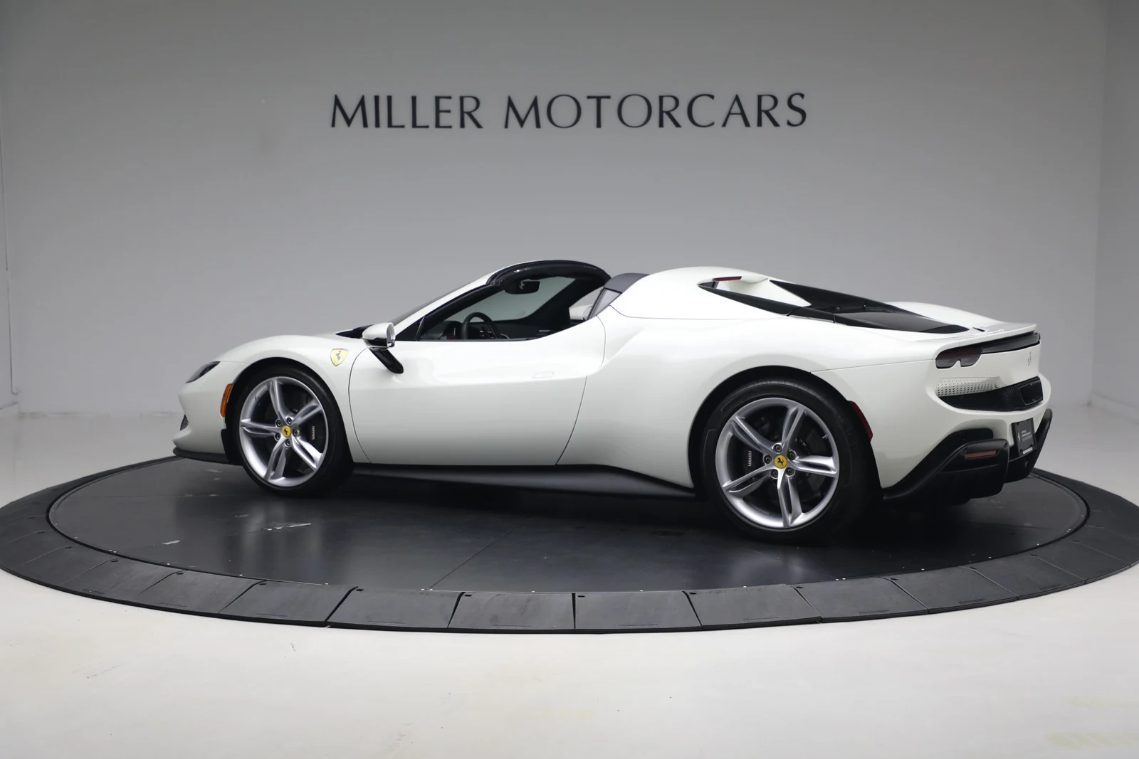 2025 Ferrari 296 GTS, 4/20