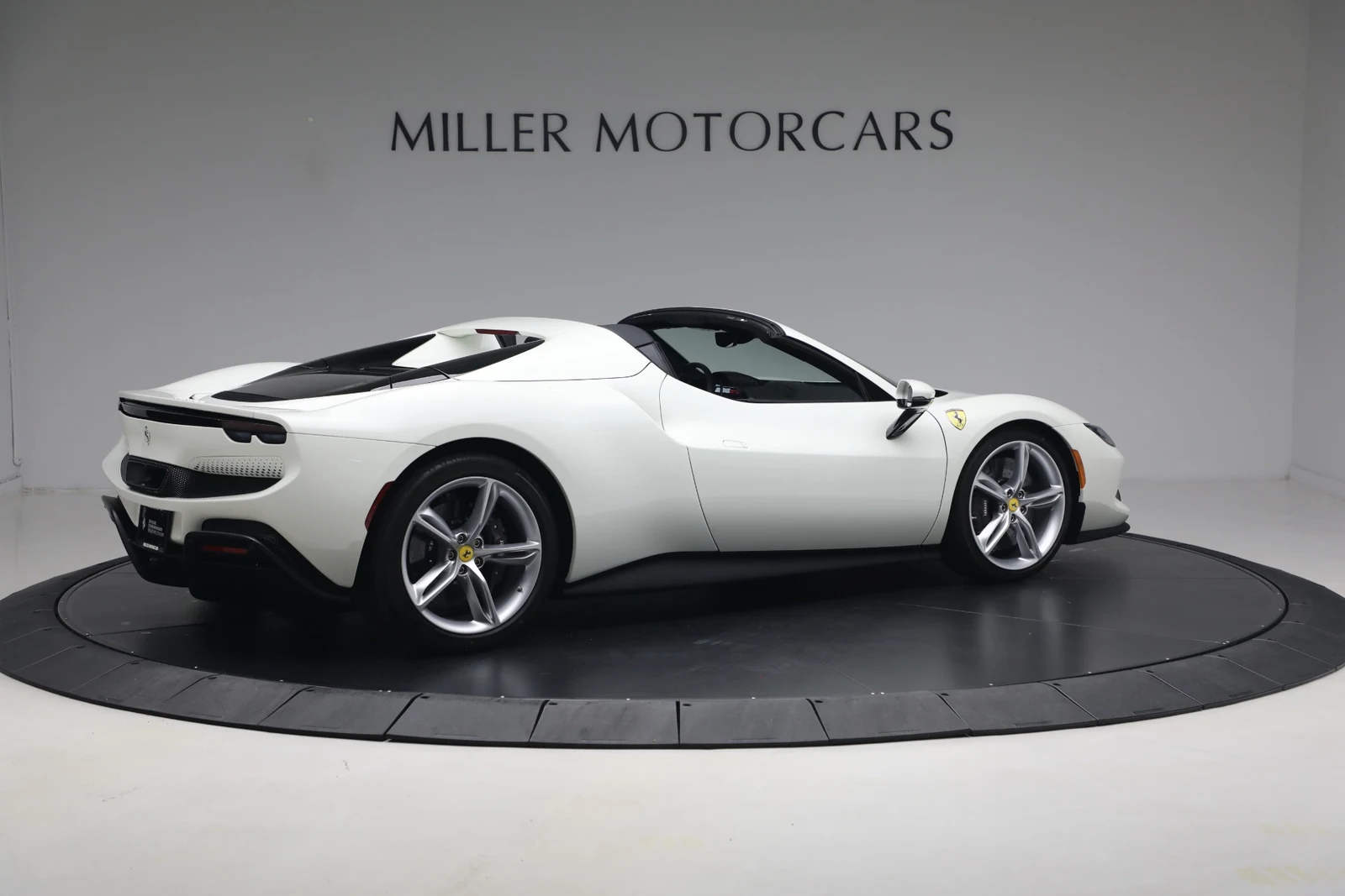 2025 Ferrari 296 GTS, 8/20