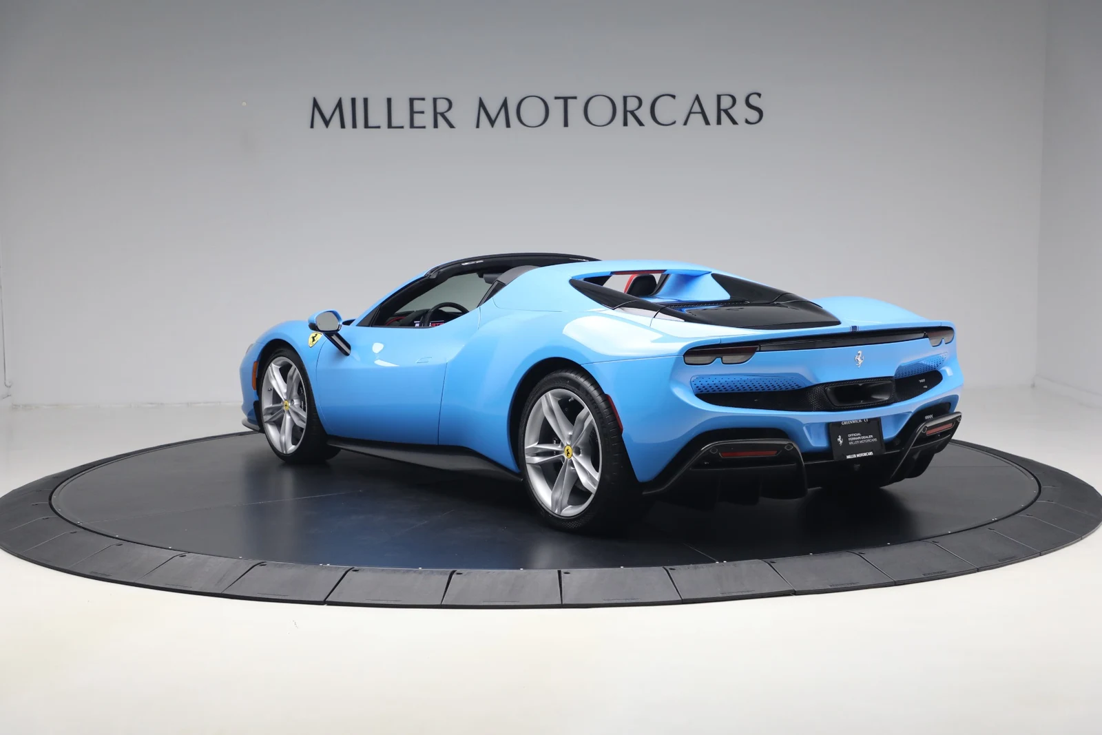2025 Ferrari 296 GTS, 5/19