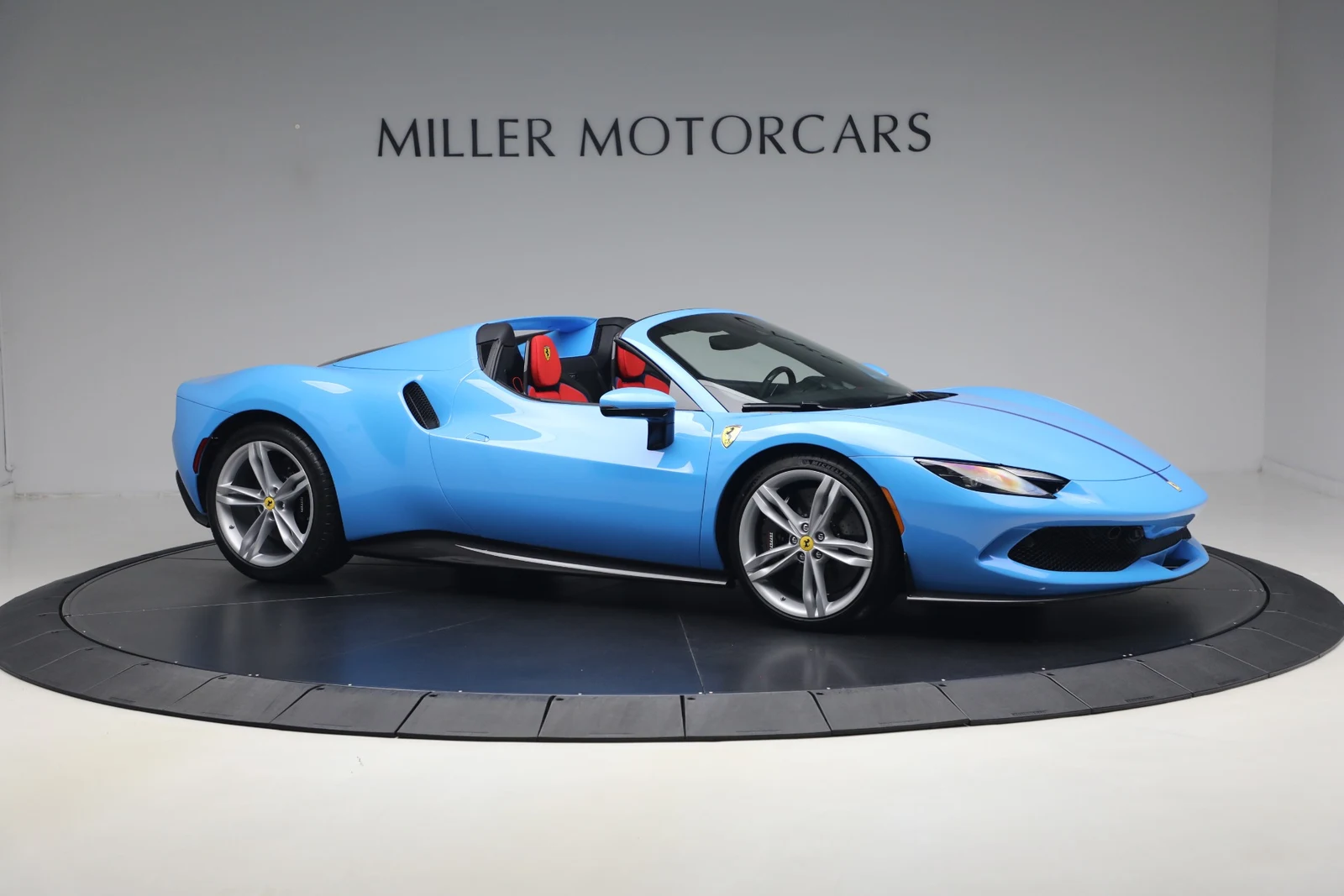 2025 Ferrari 296 GTS, 10/19