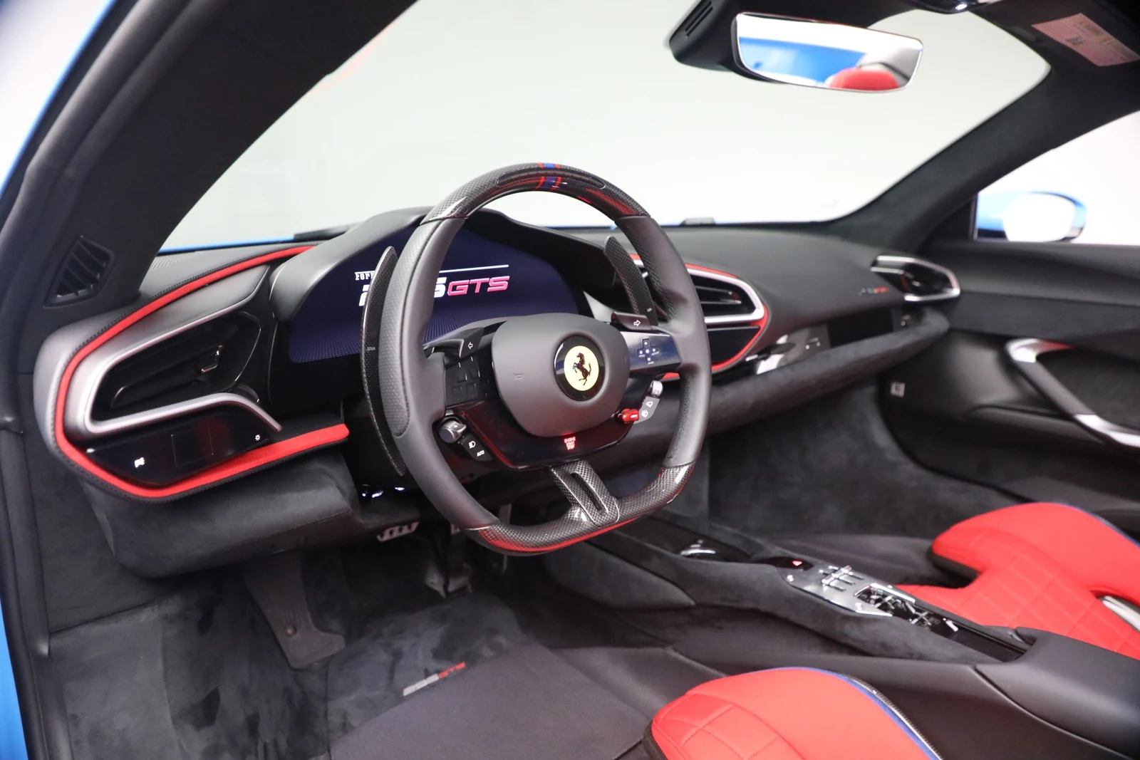 2025 Ferrari 296 GTS, 13/19