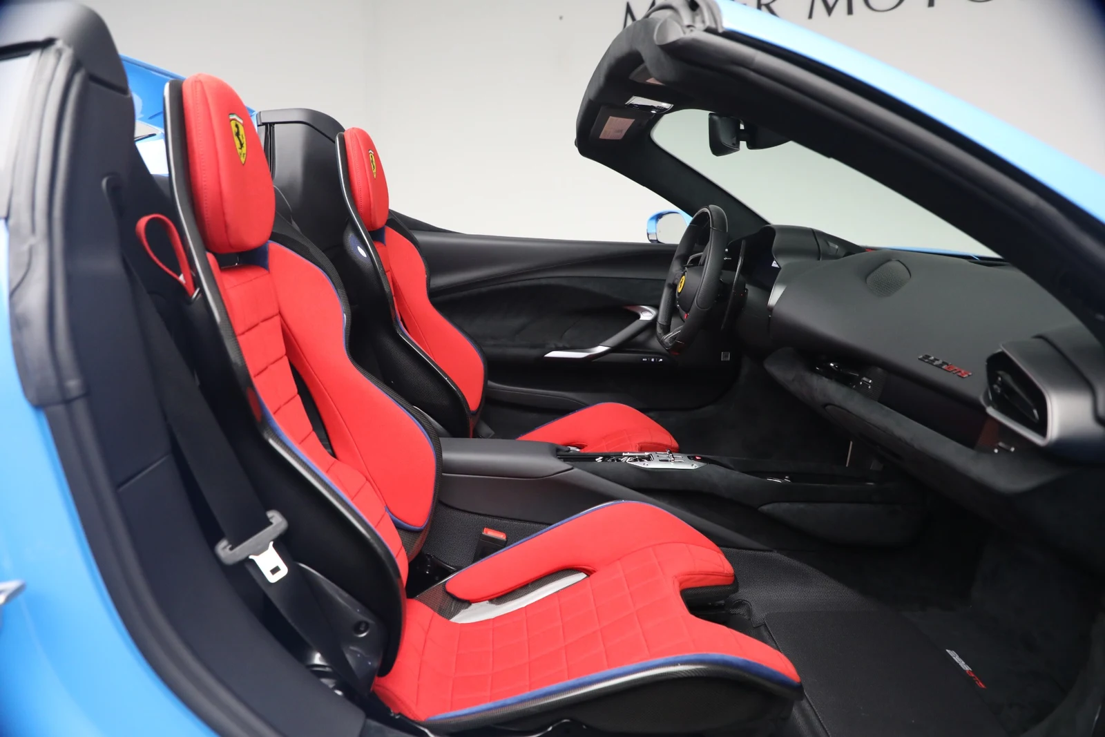 2025 Ferrari 296 GTS, 17/19