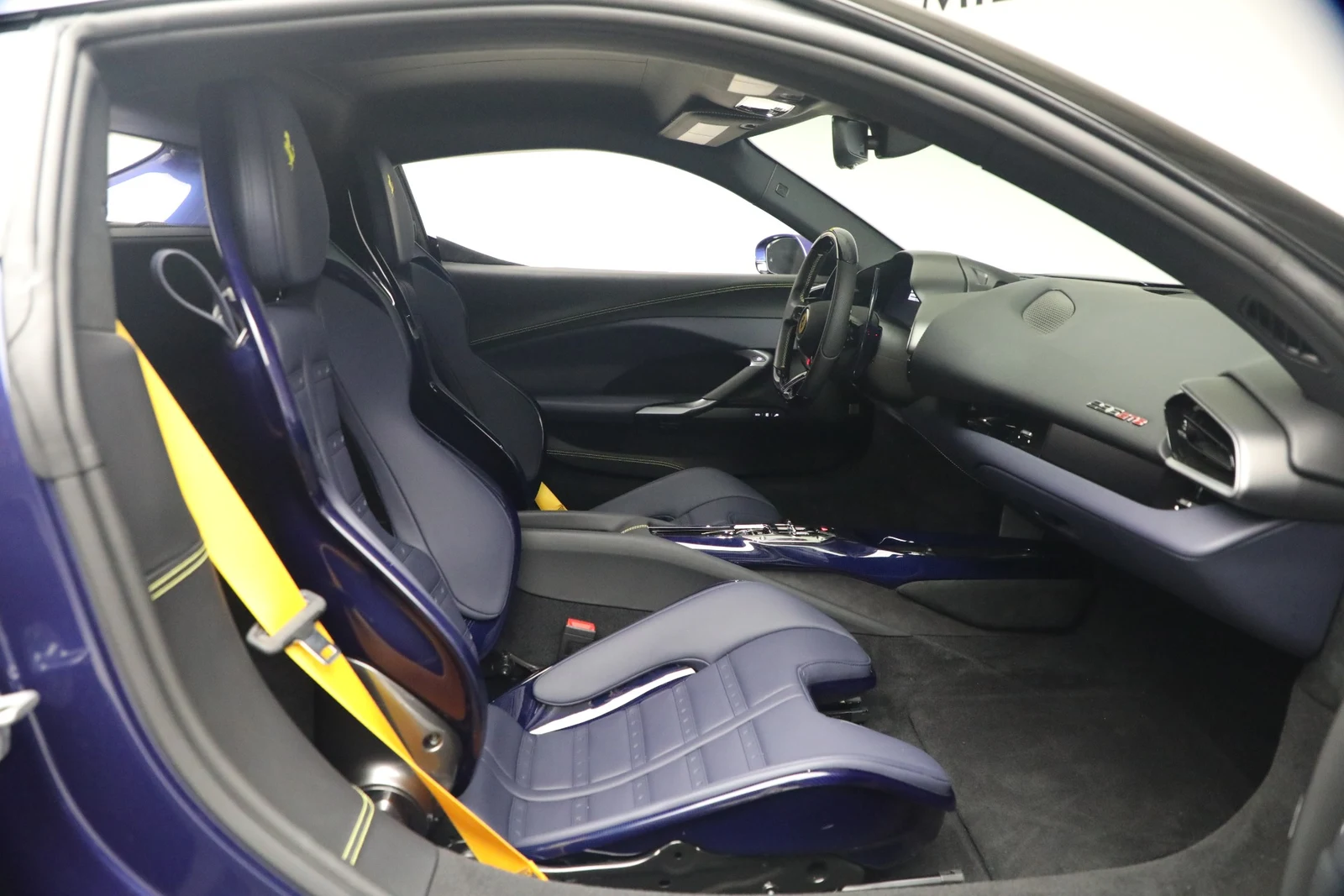 2025 Ferrari 296 GTB, 17/19