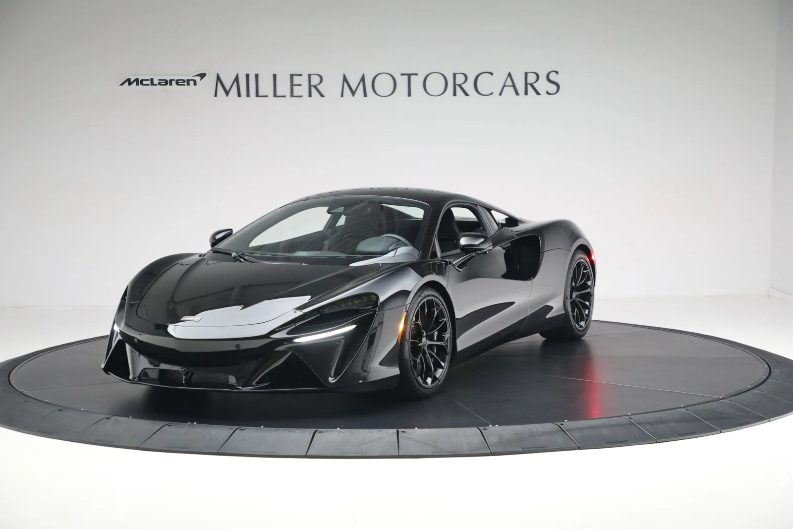 McLaren Artura | Miller Motorcars
