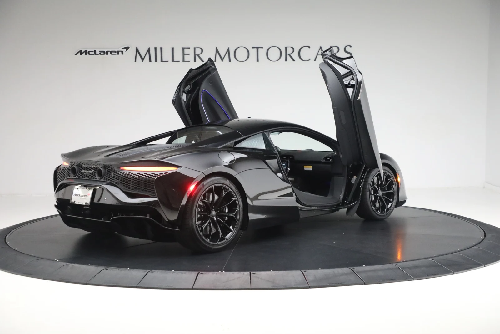 2025 McLaren Artura, 16/20