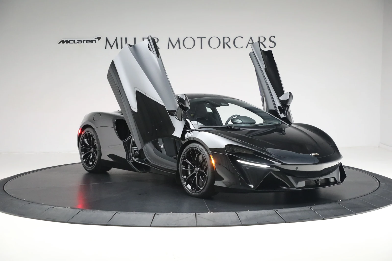 2025 McLaren Artura, 17/20