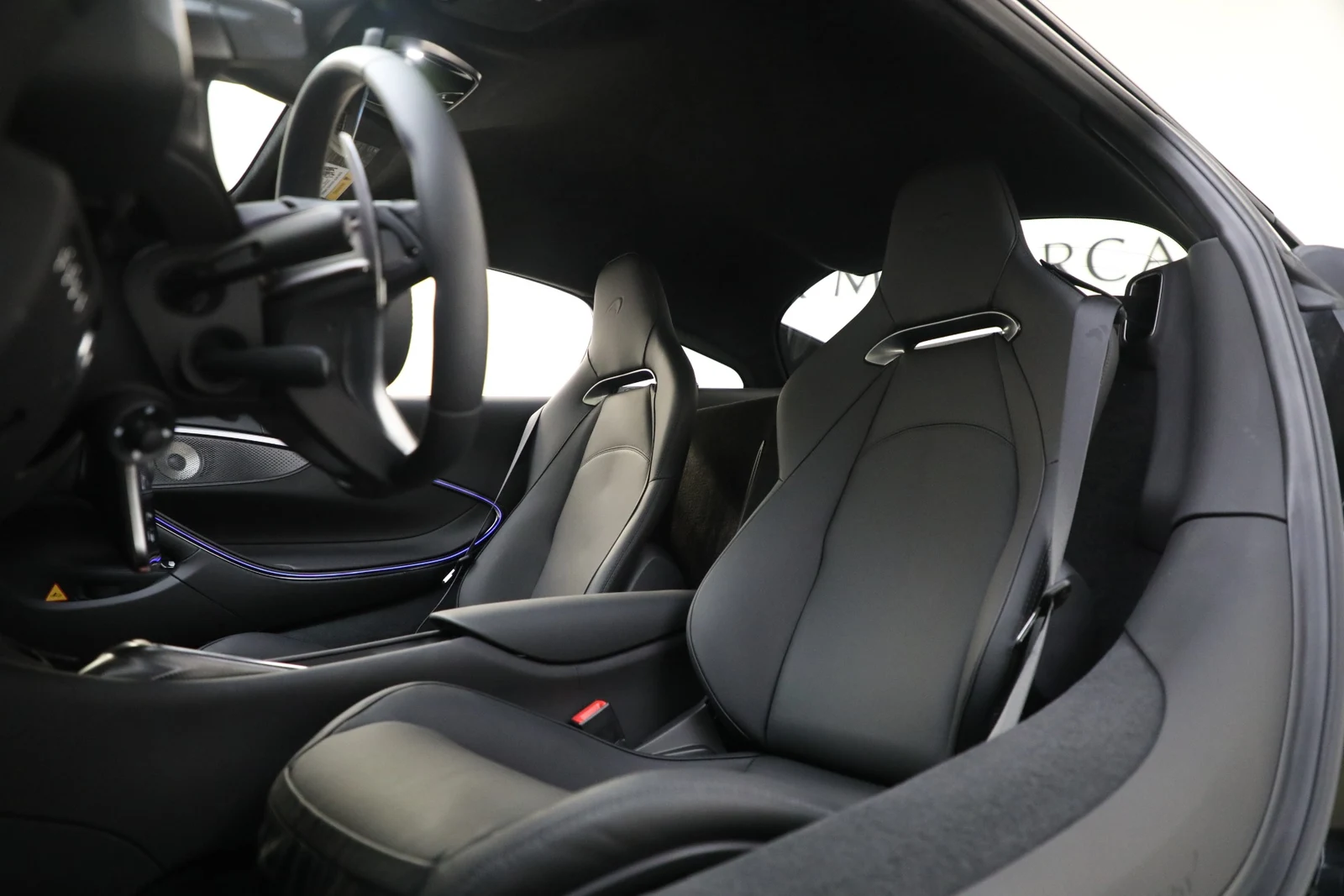 2025 McLaren Artura, 18/20