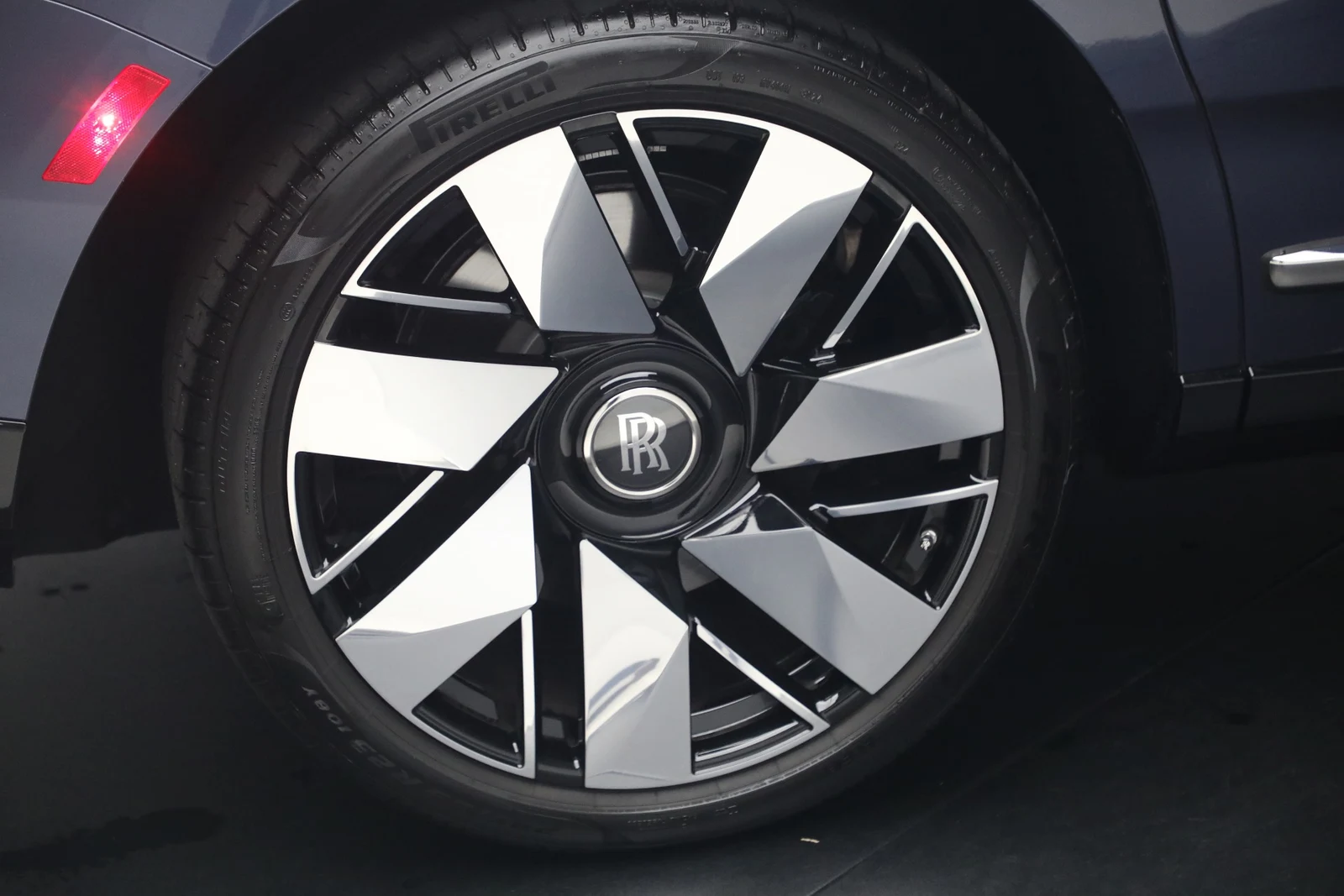 2025 Rolls-Royce Cullinan Series II, 14/20