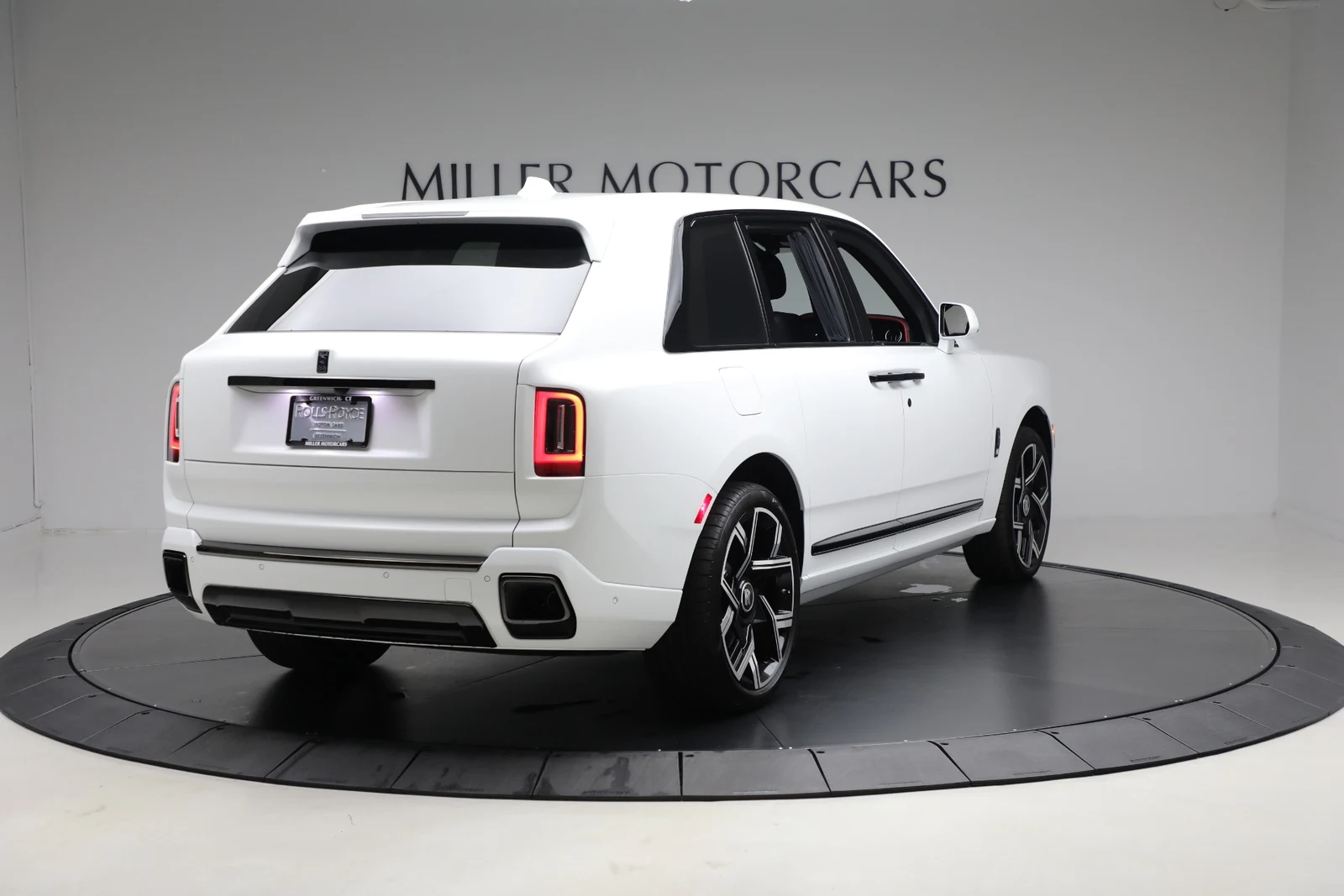 2025 Rolls-Royce Cullinan Series II Black Badge, 2/20