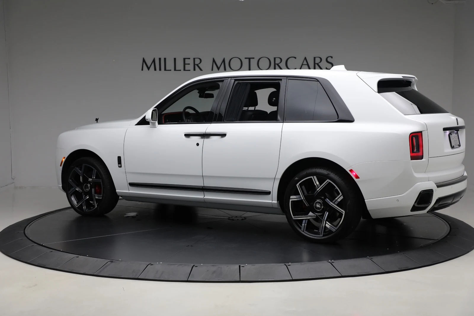 2025 Rolls-Royce Cullinan Series II Black Badge, 6/20