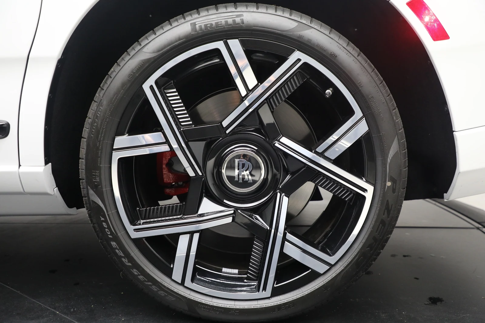 2025 Rolls-Royce Cullinan Series II Black Badge, 14/20