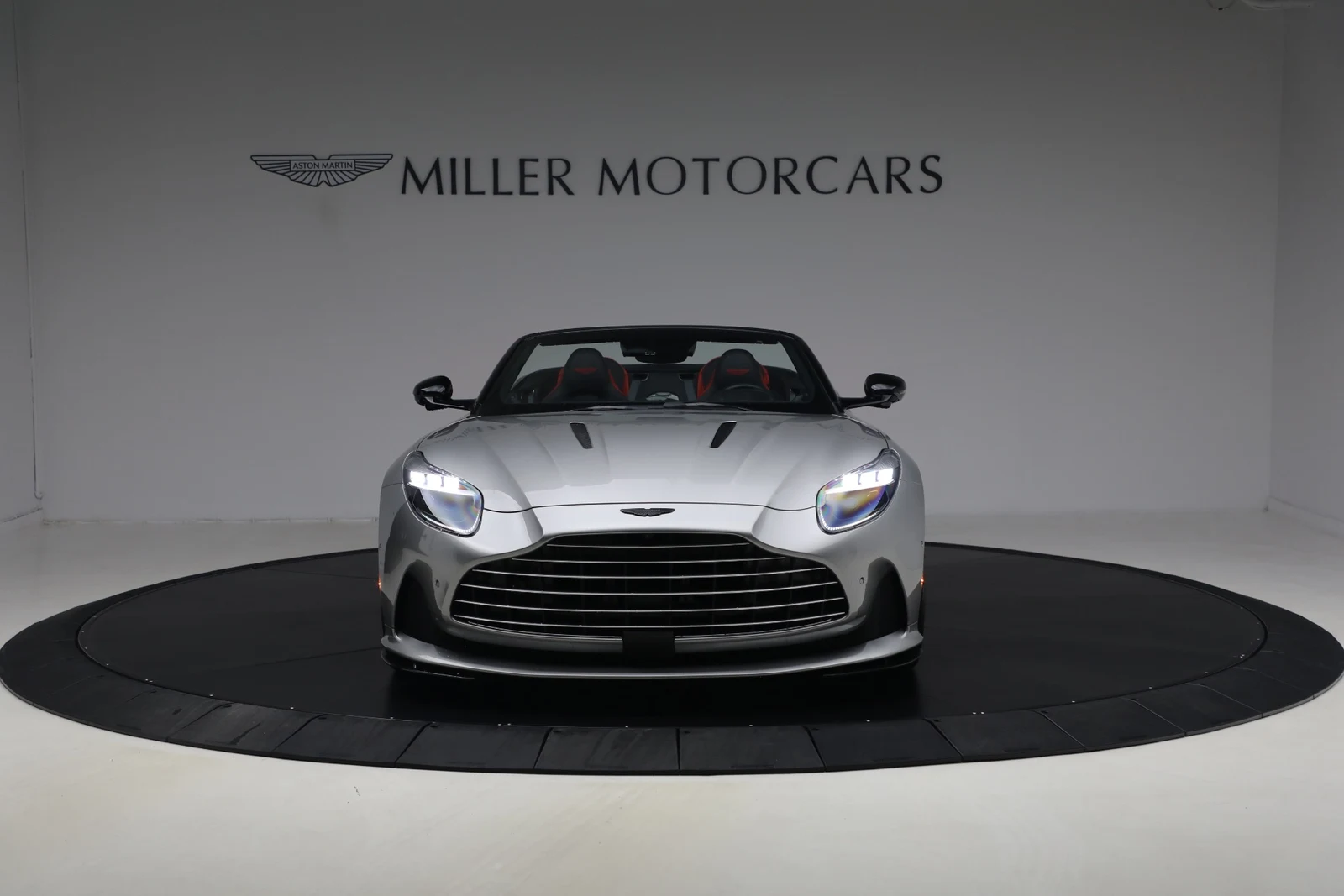 2024 Aston Martin DB12 Volante, 12/20