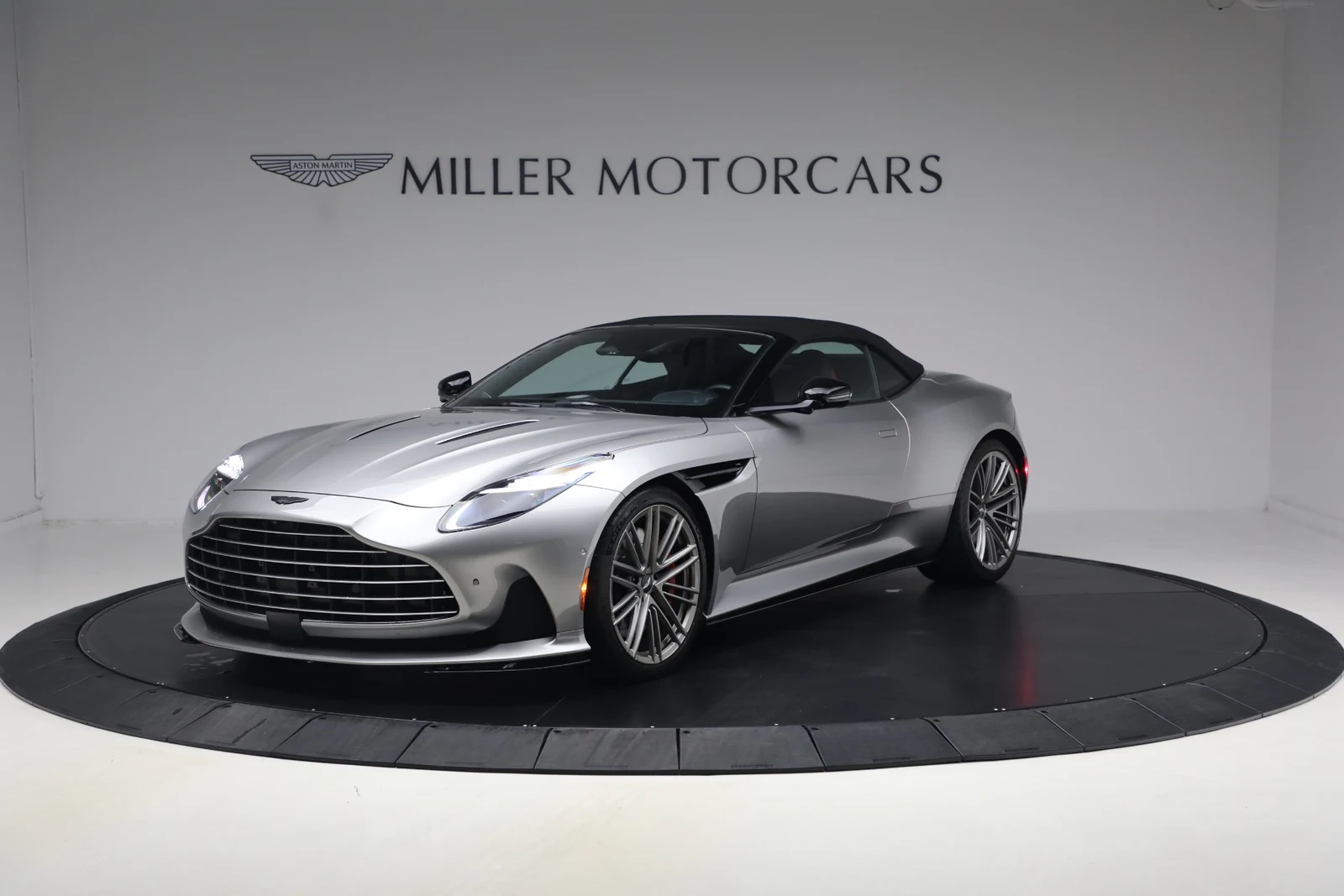 2024 Aston Martin DB12 Volante, 14/20