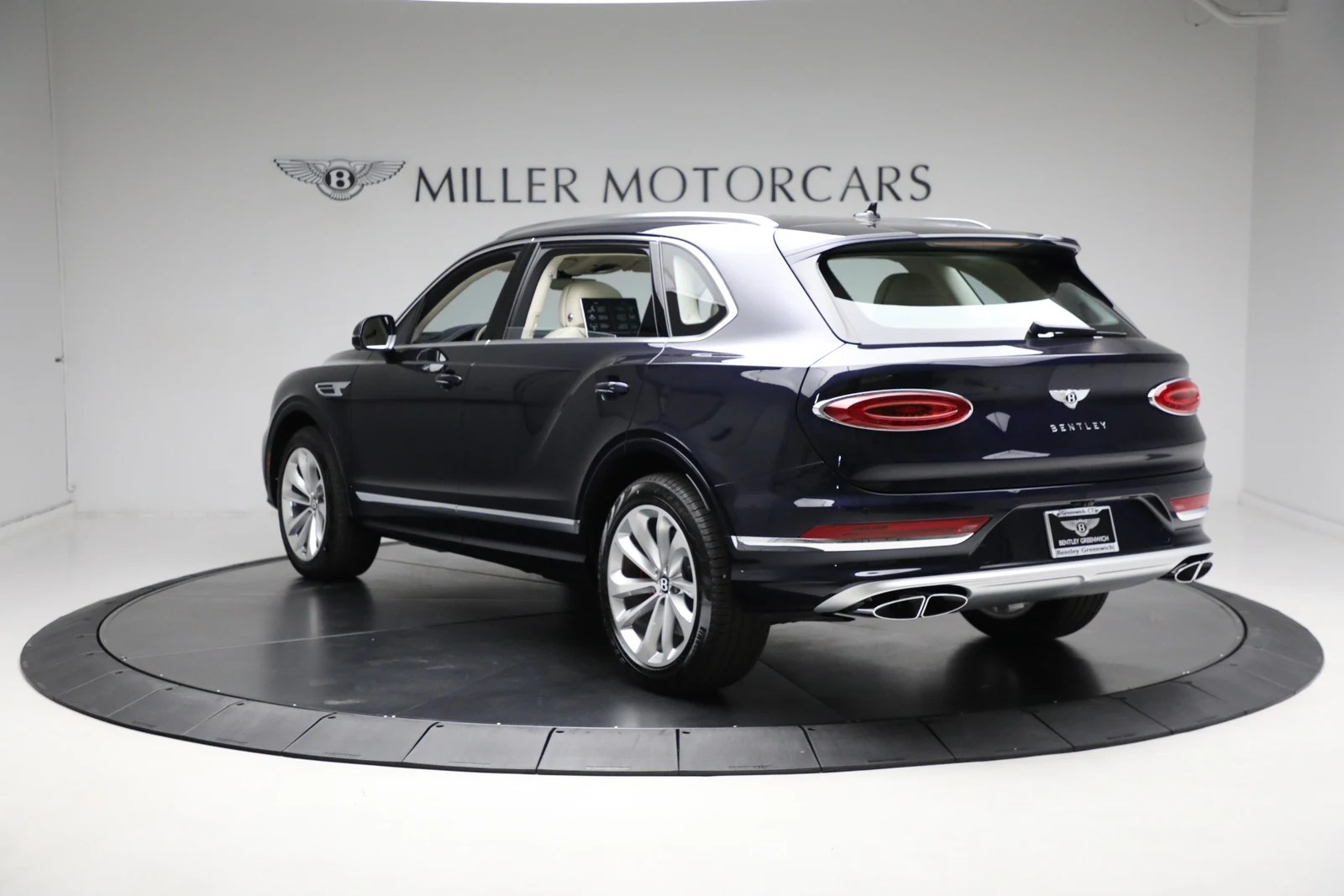 2024 Bentley Bentayga EWB V8, 7/20