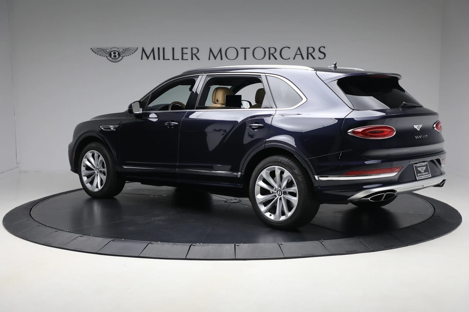 2024 Bentley Bentayga EWB V8, 3/20