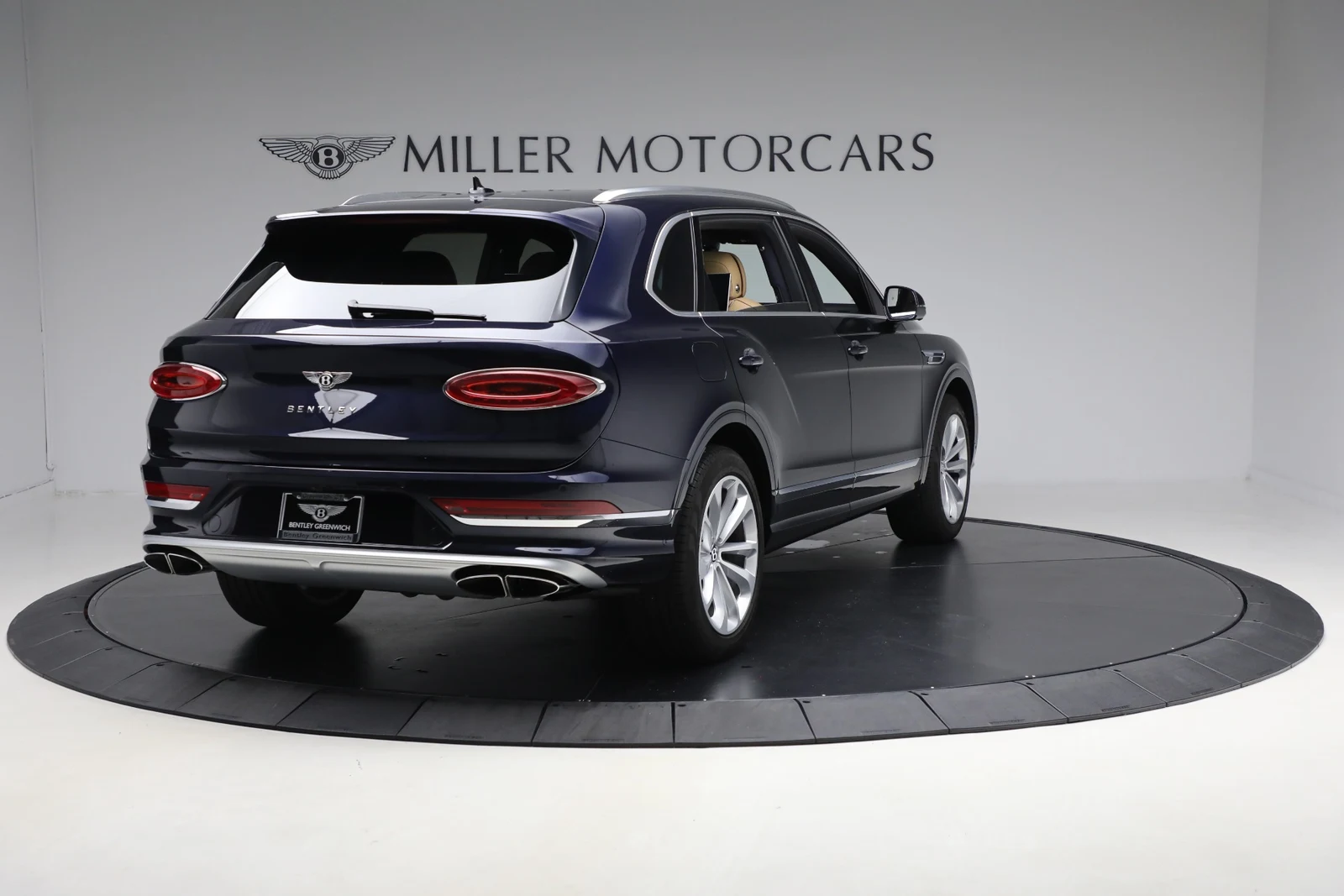 2024 Bentley Bentayga EWB V8, 6/20