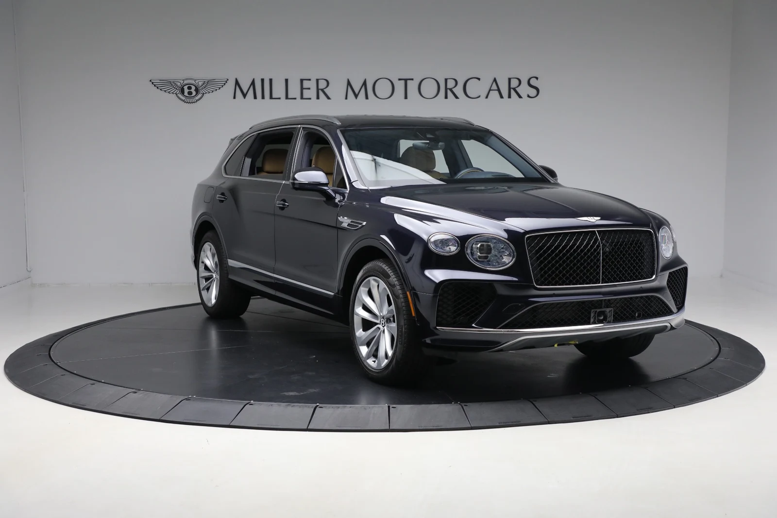 2024 Bentley Bentayga EWB V8, 10/20