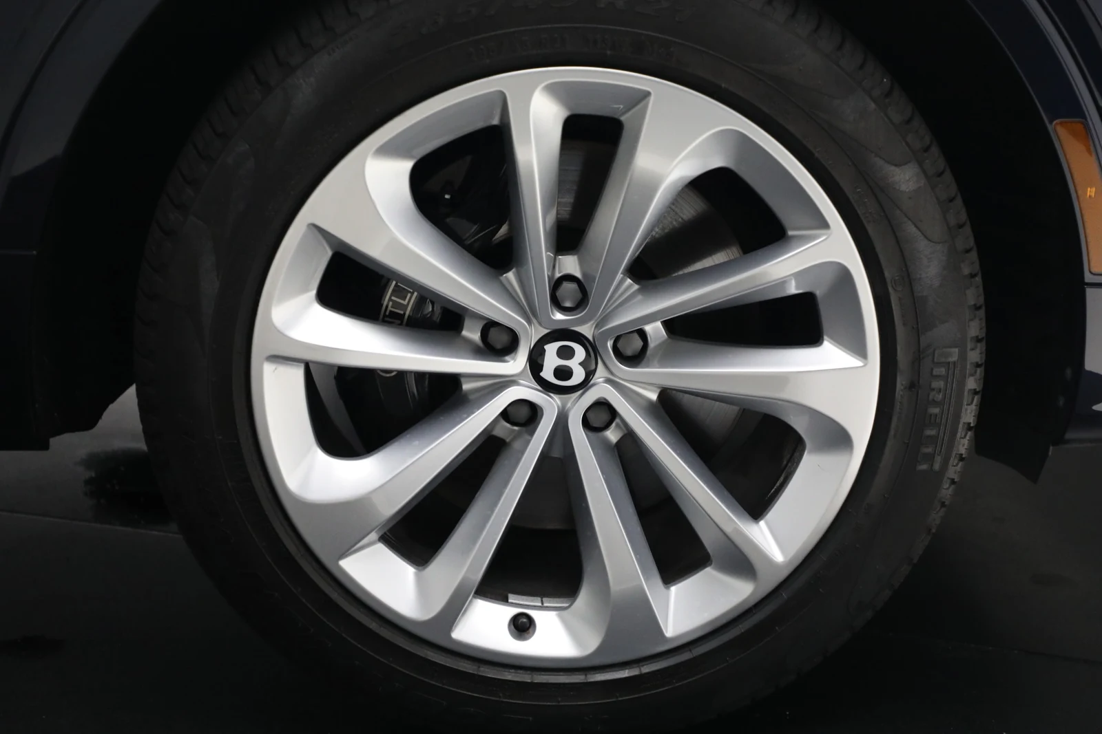 2024 Bentley Bentayga EWB V8, 13/20