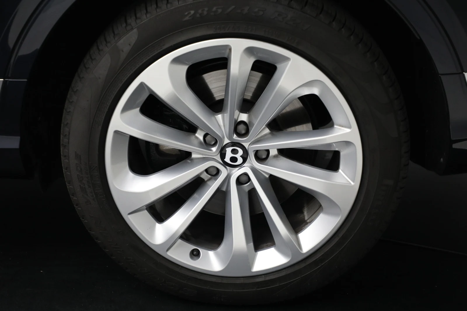 2024 Bentley Bentayga EWB V8, 15/20