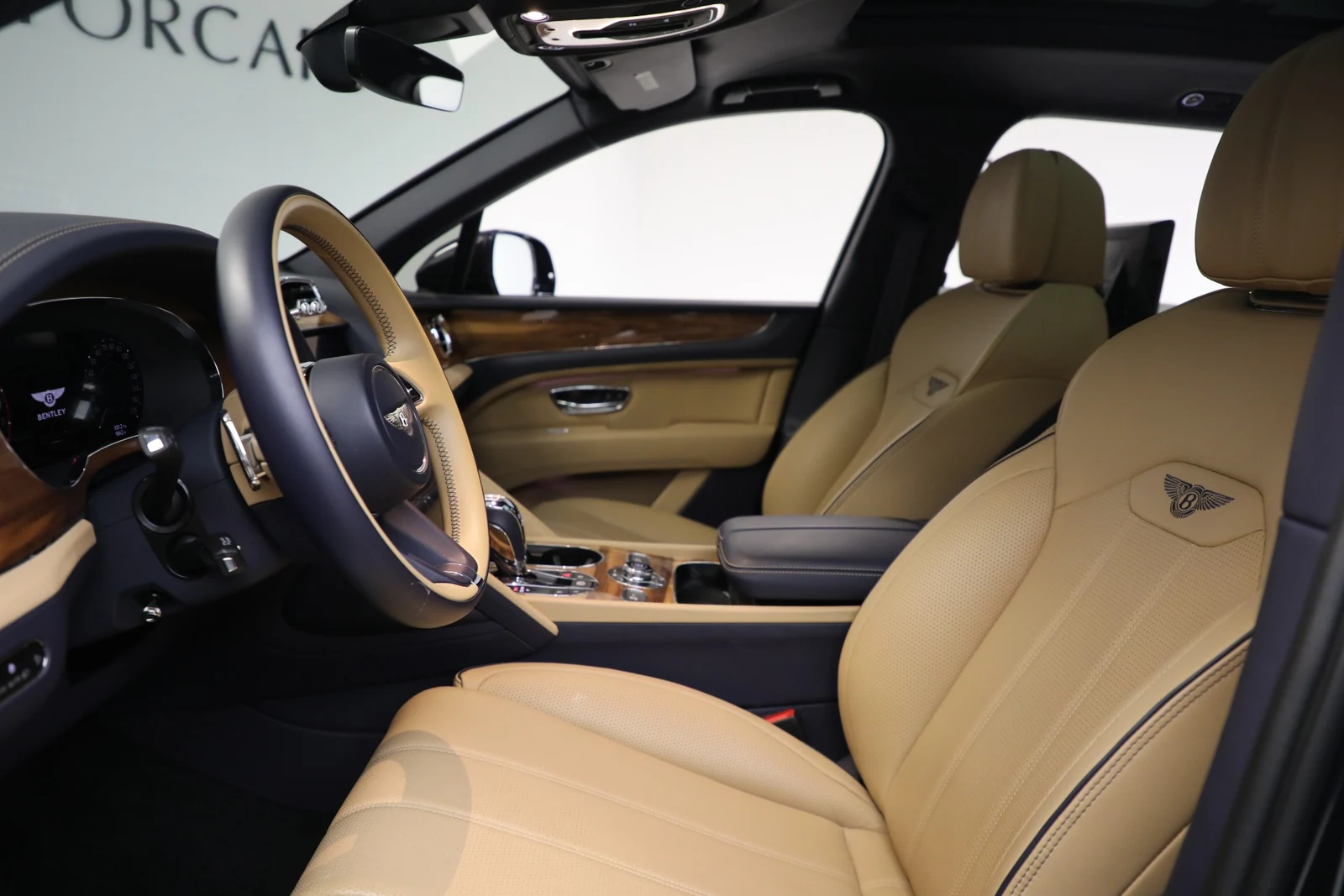 2024 Bentley Bentayga EWB V8, 19/20
