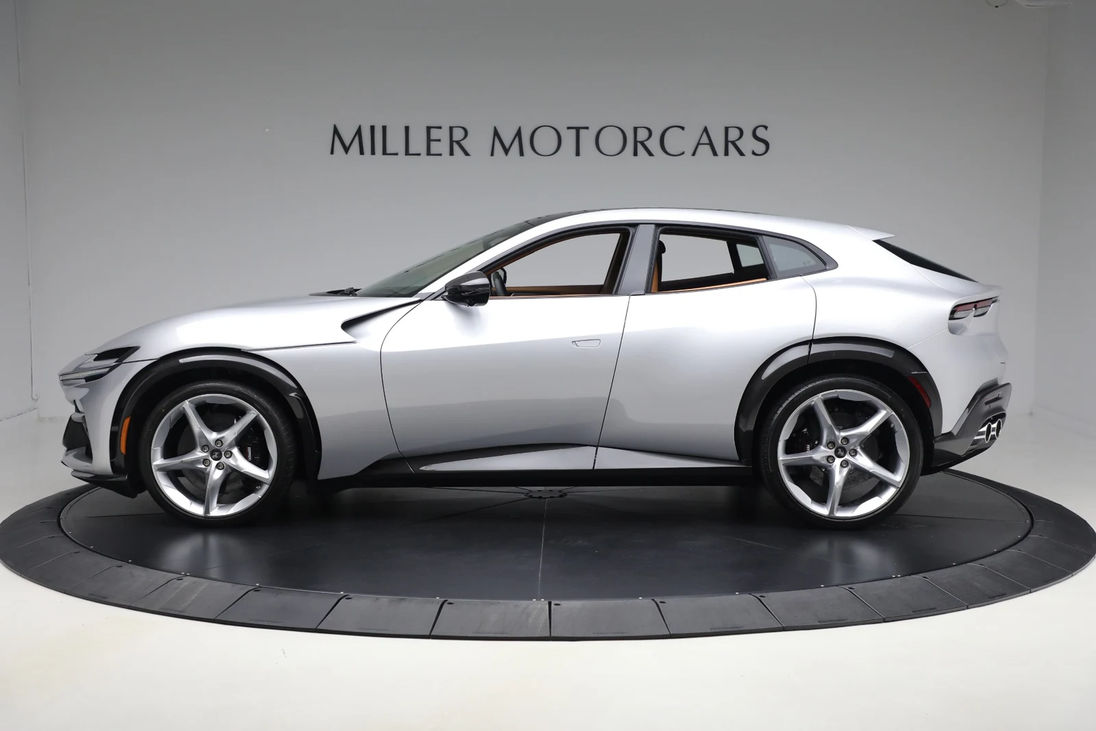 2024 Ferrari Purosangue, 3/19