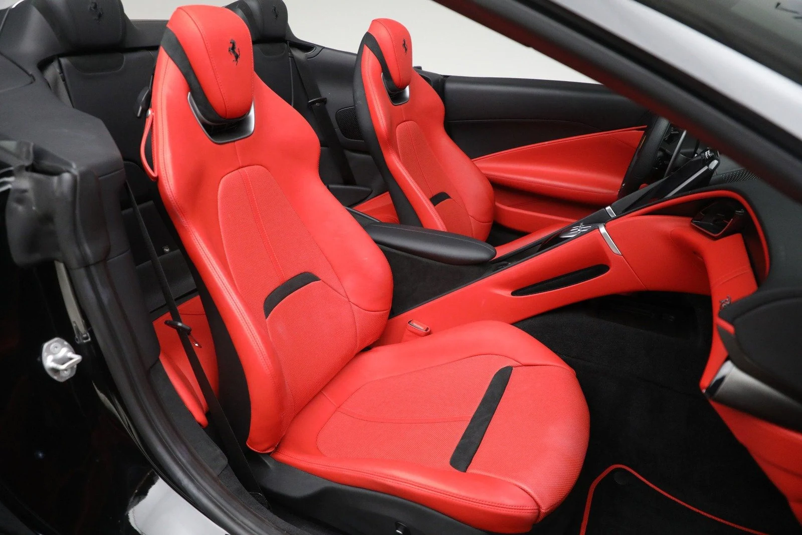 2024 Ferrari Roma Spider, 17/19