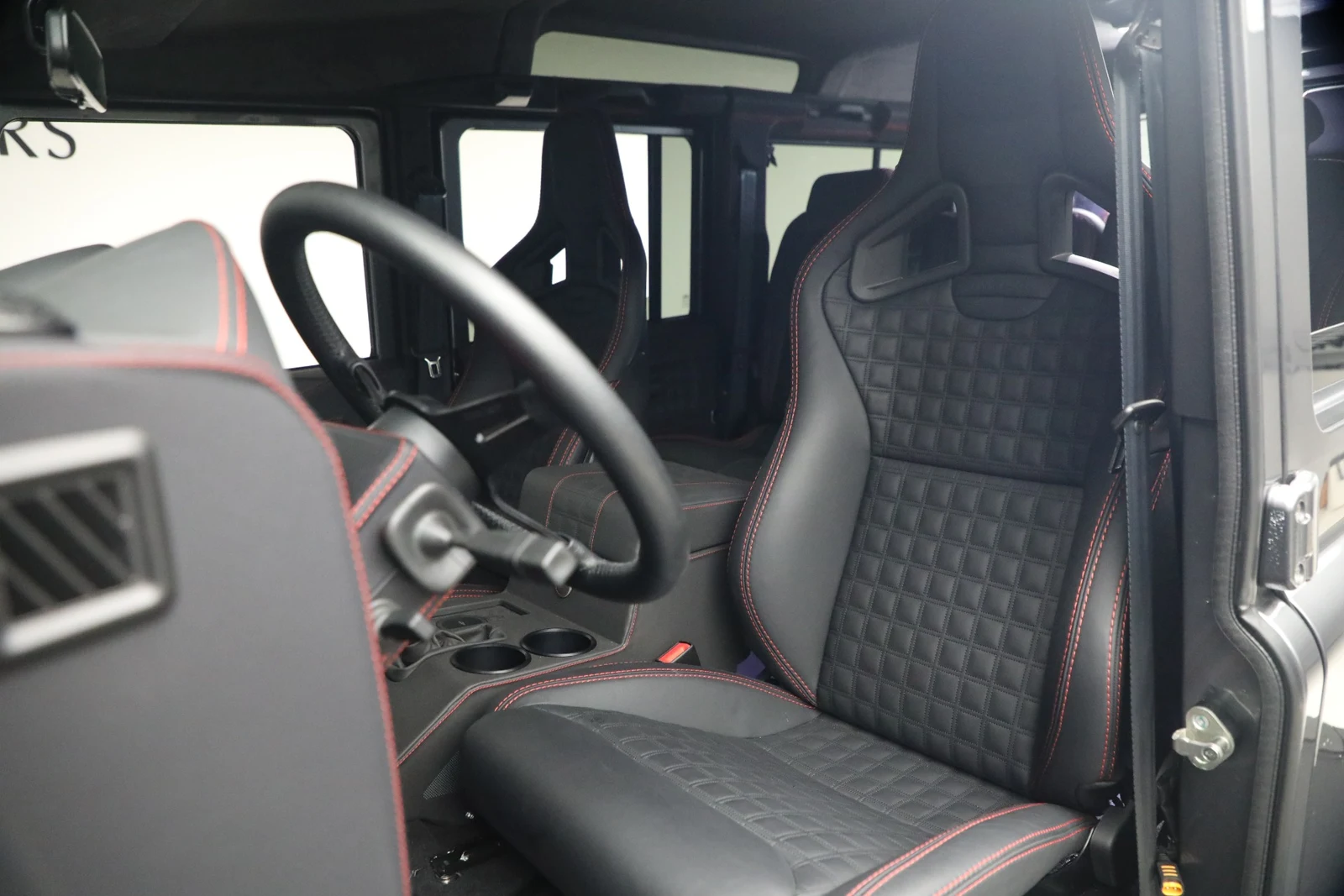 2024 Land Rover Defender 110 Twisted T110 Station Wagon, 14/20