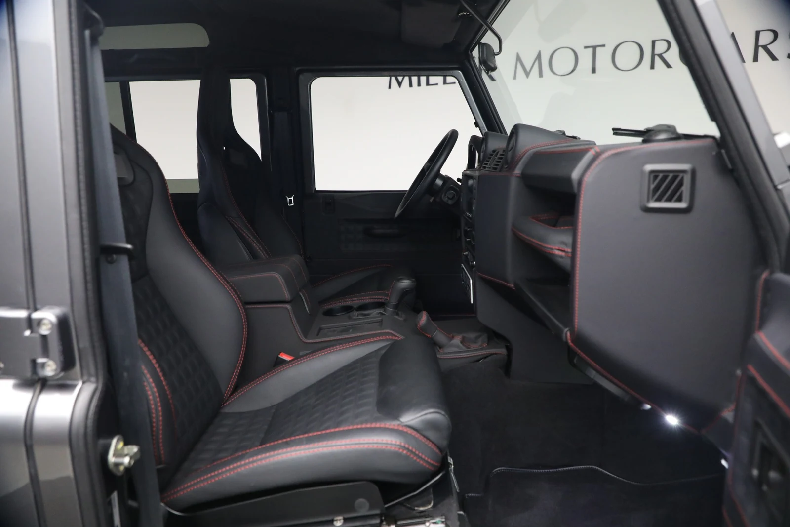2024 Land Rover Defender 110 Twisted T110 Station Wagon, 16/20