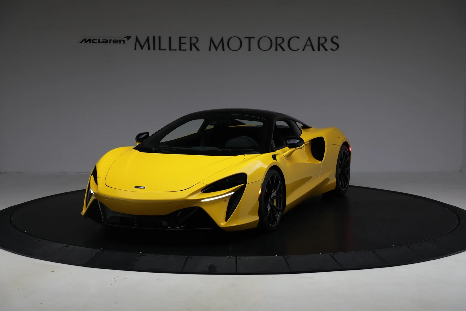 McLaren Artura | Miller Motorcars