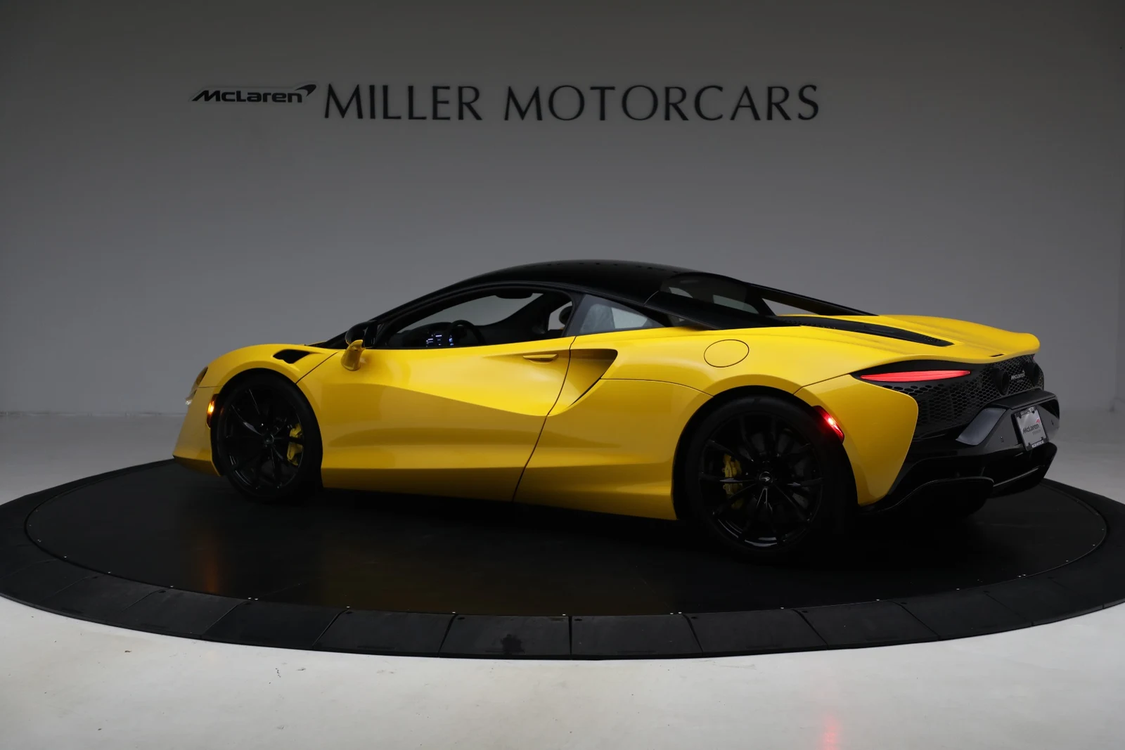 2024 McLaren Artura, 4/20