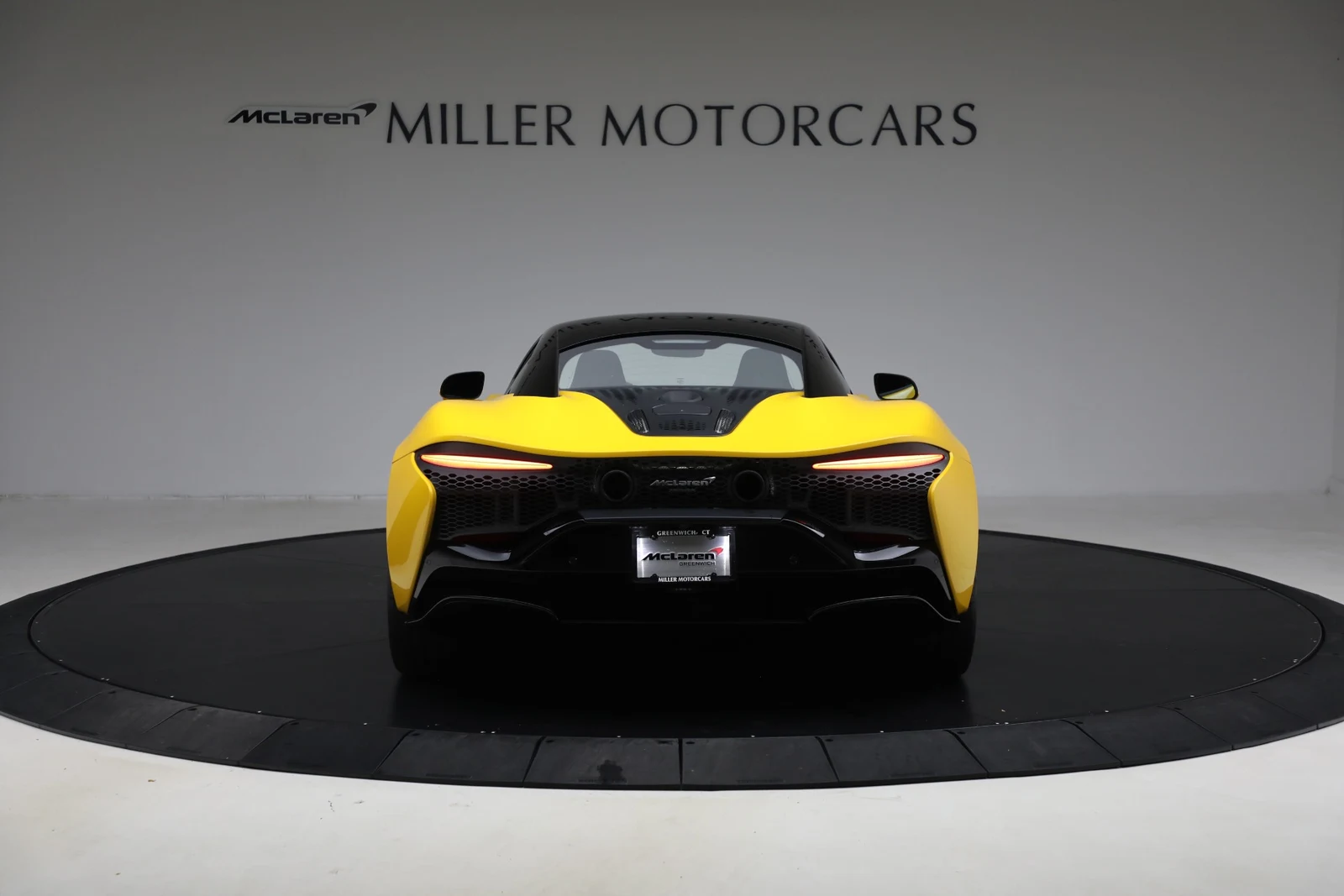 2024 McLaren Artura, 6/20