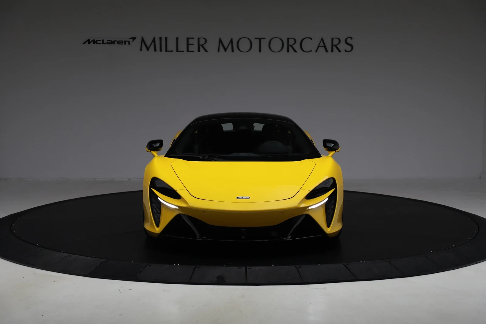 2024 McLaren Artura, 12/20