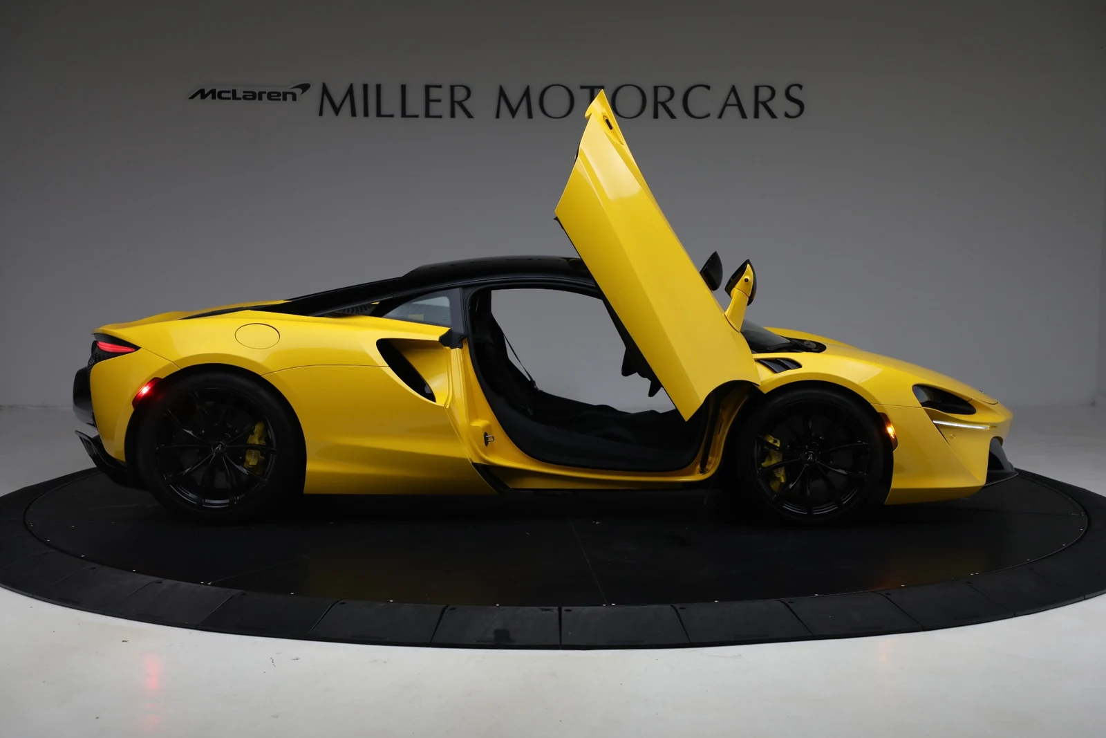 2024 McLaren Artura, 19/20