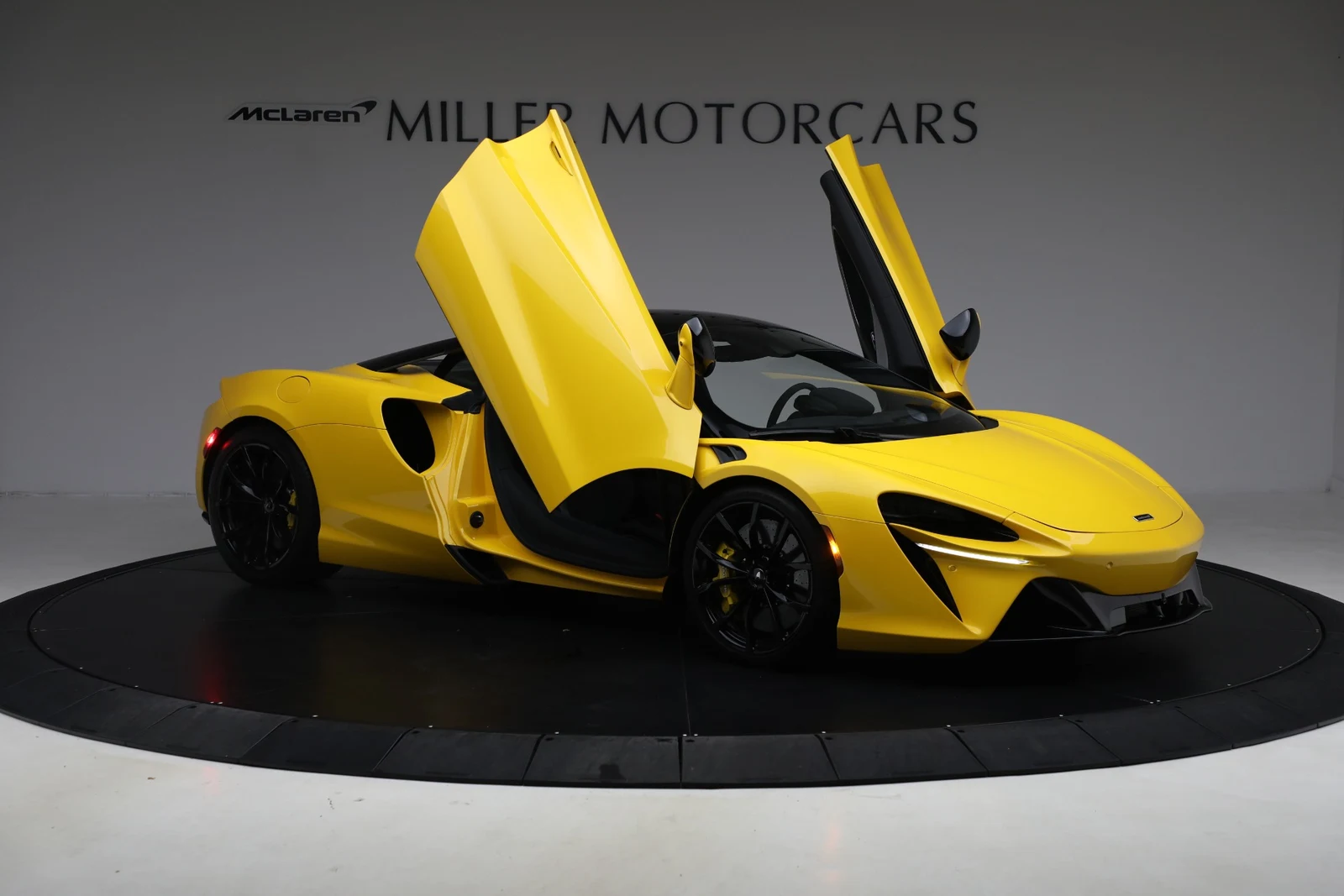 2024 McLaren Artura, 20/20
