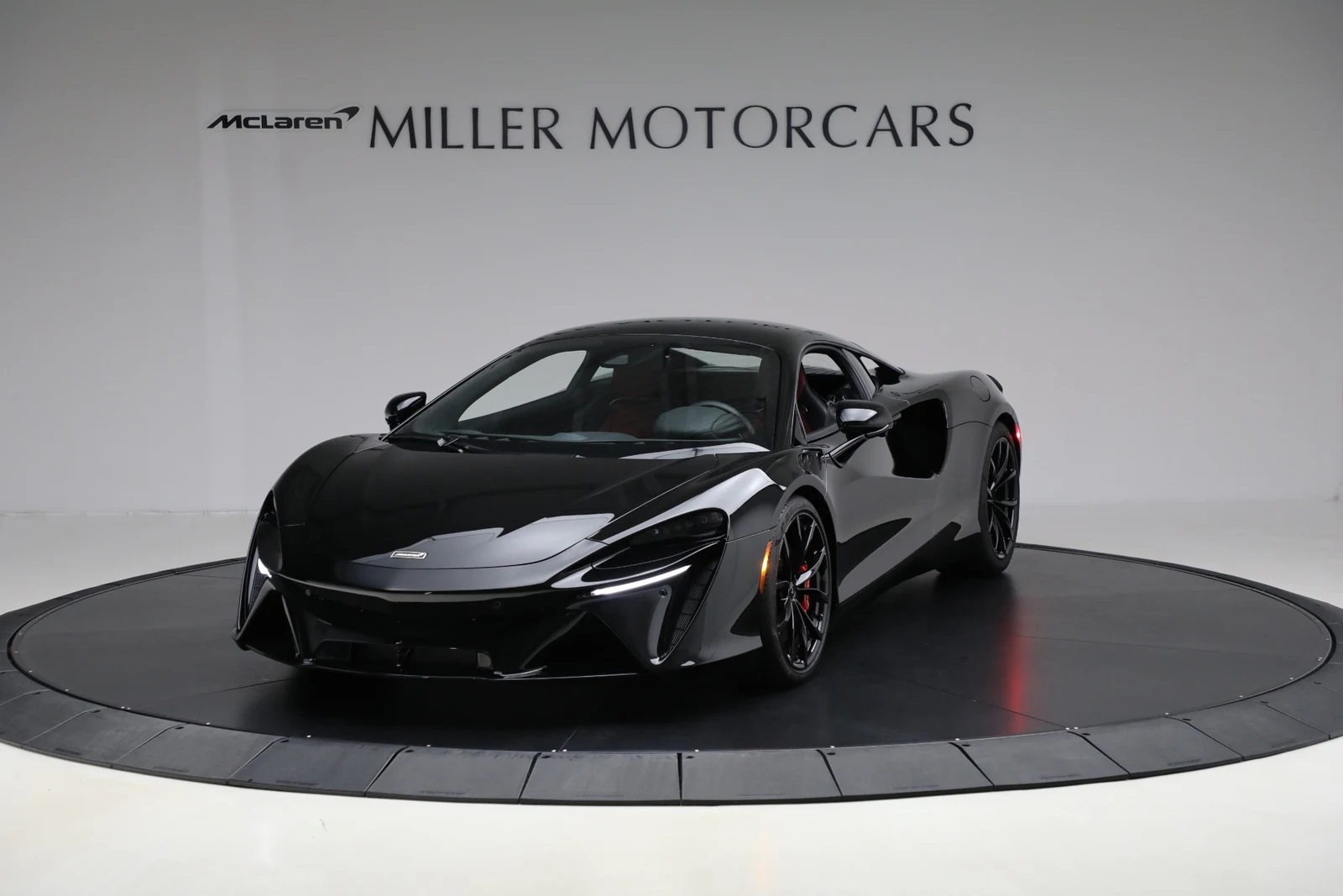 McLaren Artura | Miller Motorcars