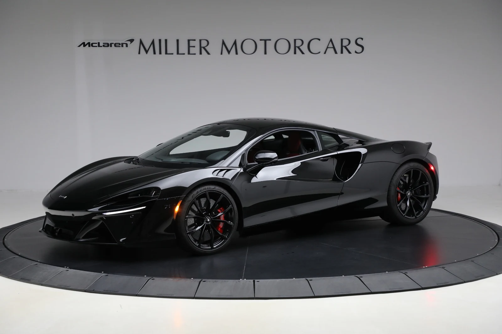 2024 McLaren Artura, 2/20
