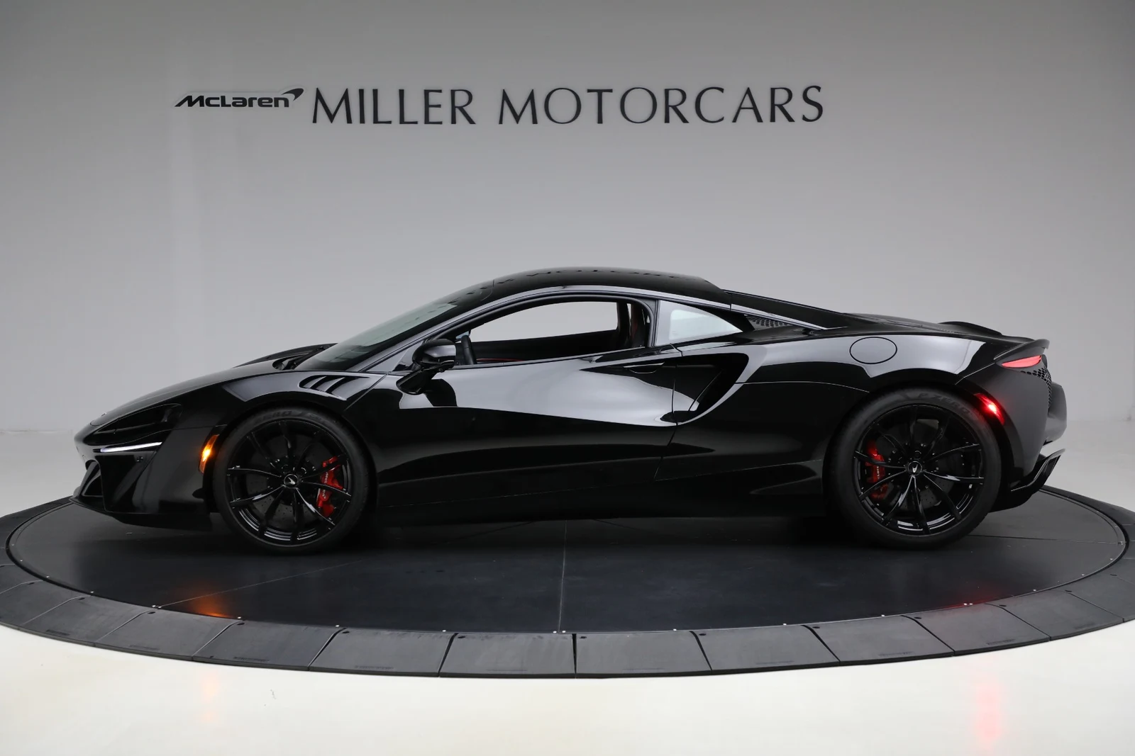 2024 McLaren Artura, 3/20