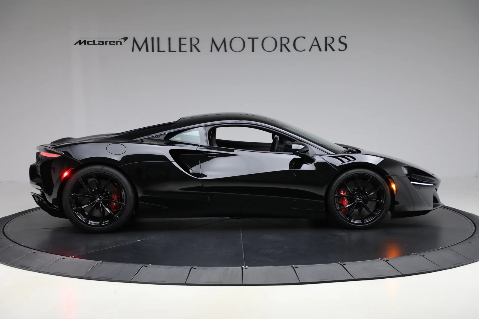 2024 McLaren Artura, 9/20