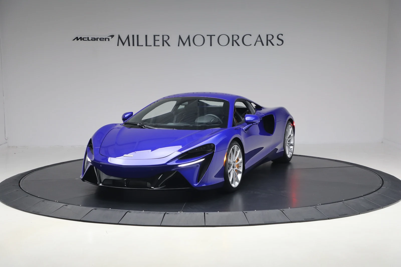 McLaren Artura | Miller Motorcars