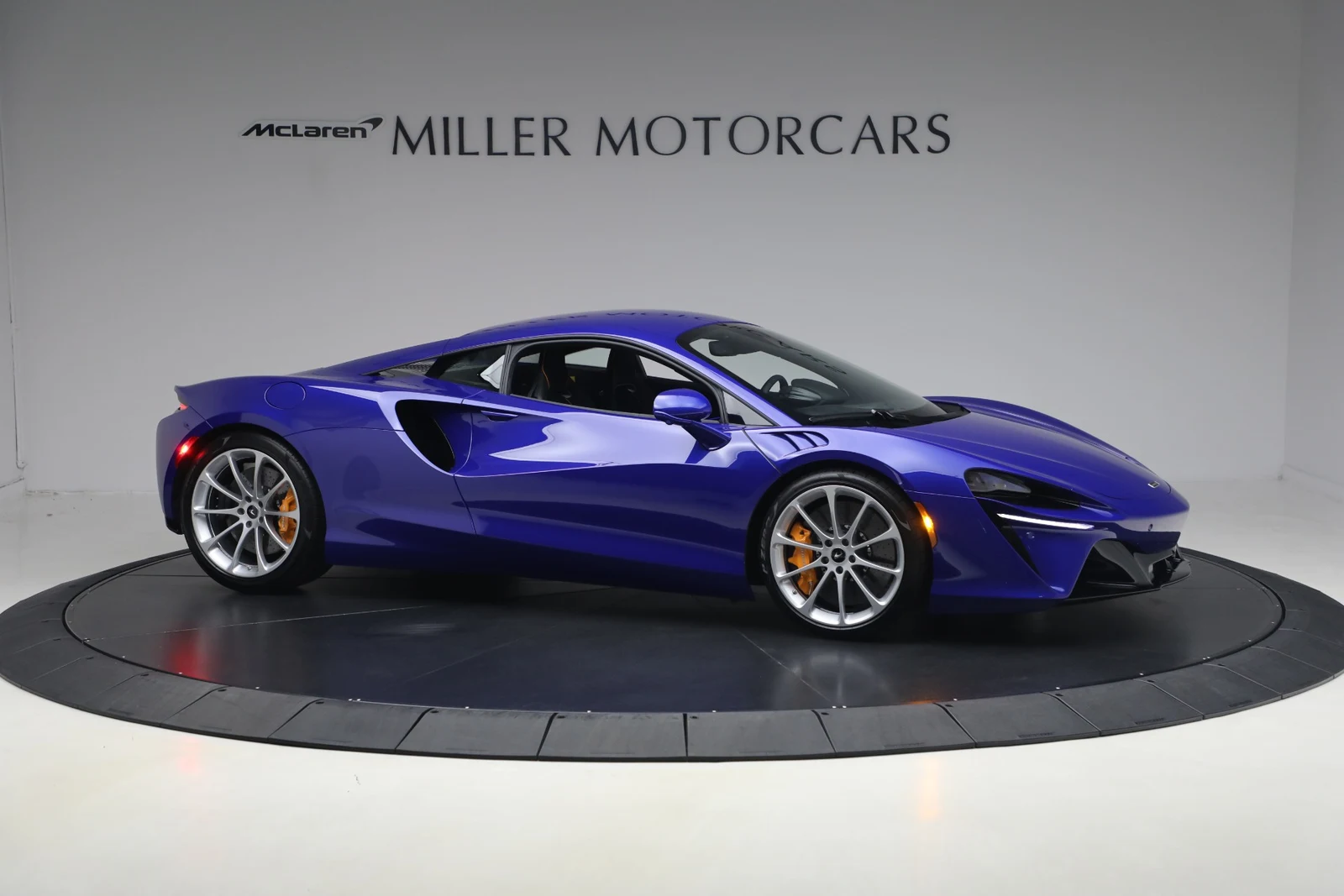2024 McLaren Artura, 10/20