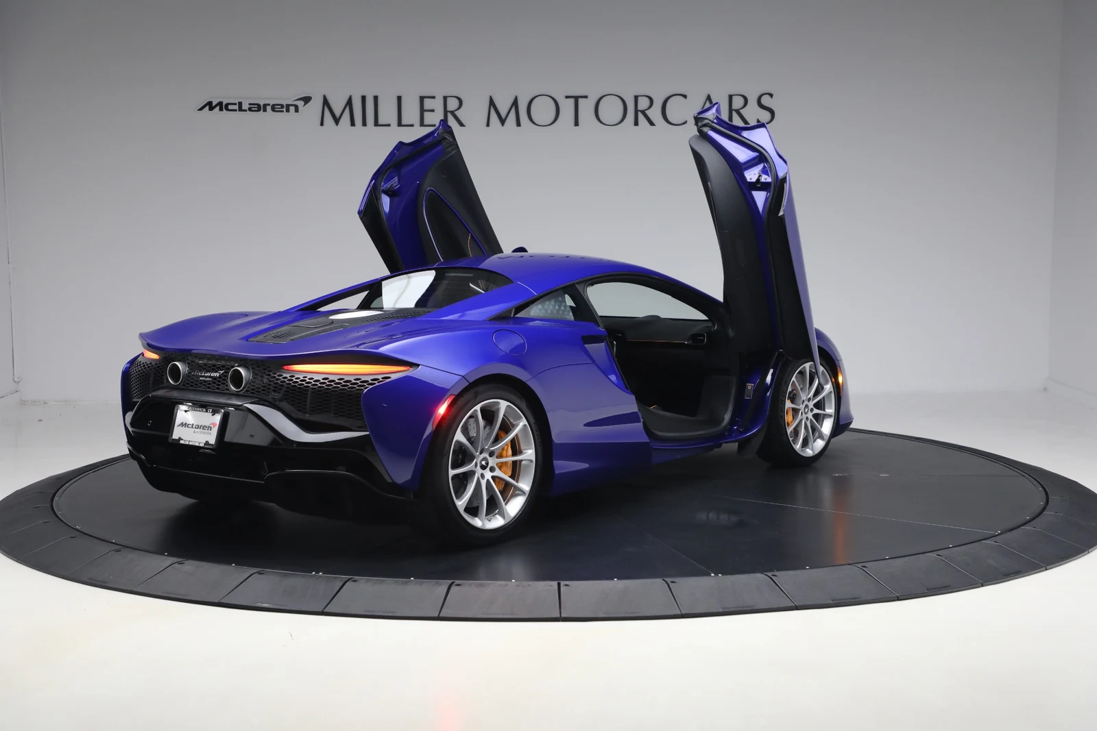 2024 McLaren Artura, 18/20