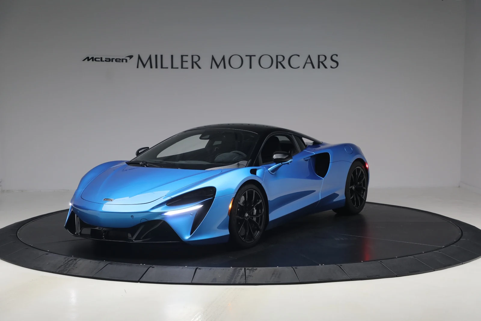 McLaren Artura | Miller Motorcars