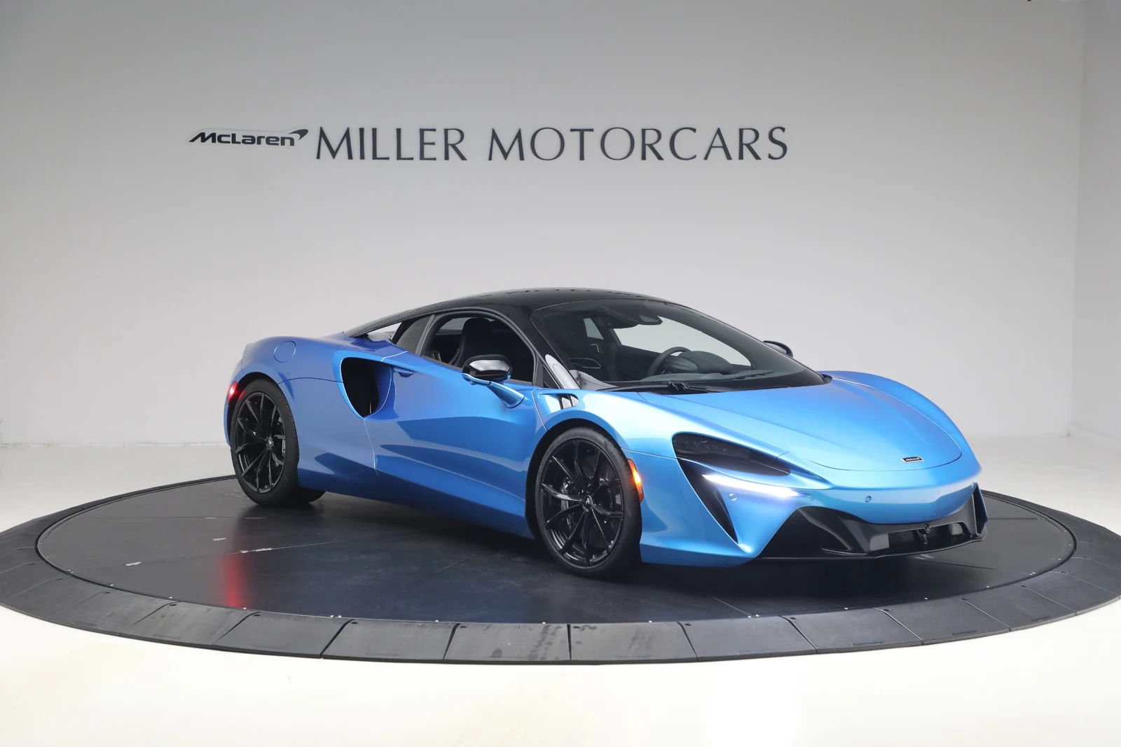 2024 McLaren Artura, 11/20