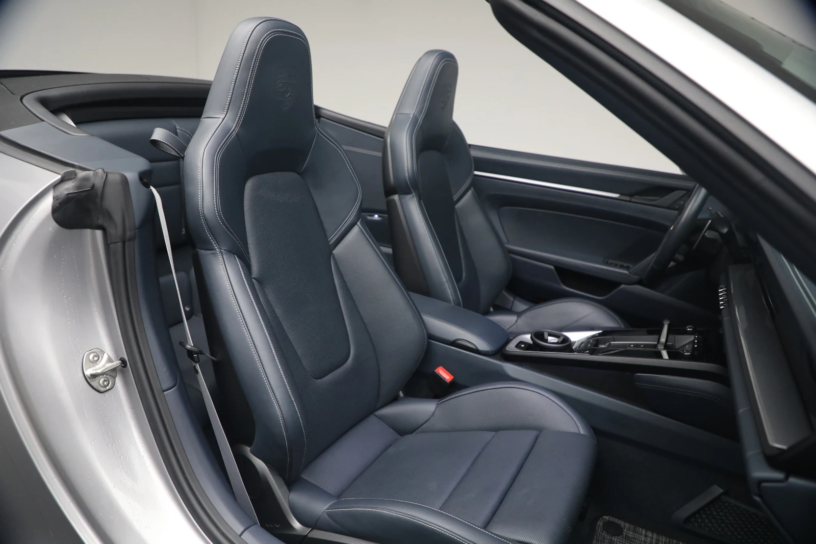 2024 Porsche 911 Carrera GTS Cabriolet (992.1), 18/20
