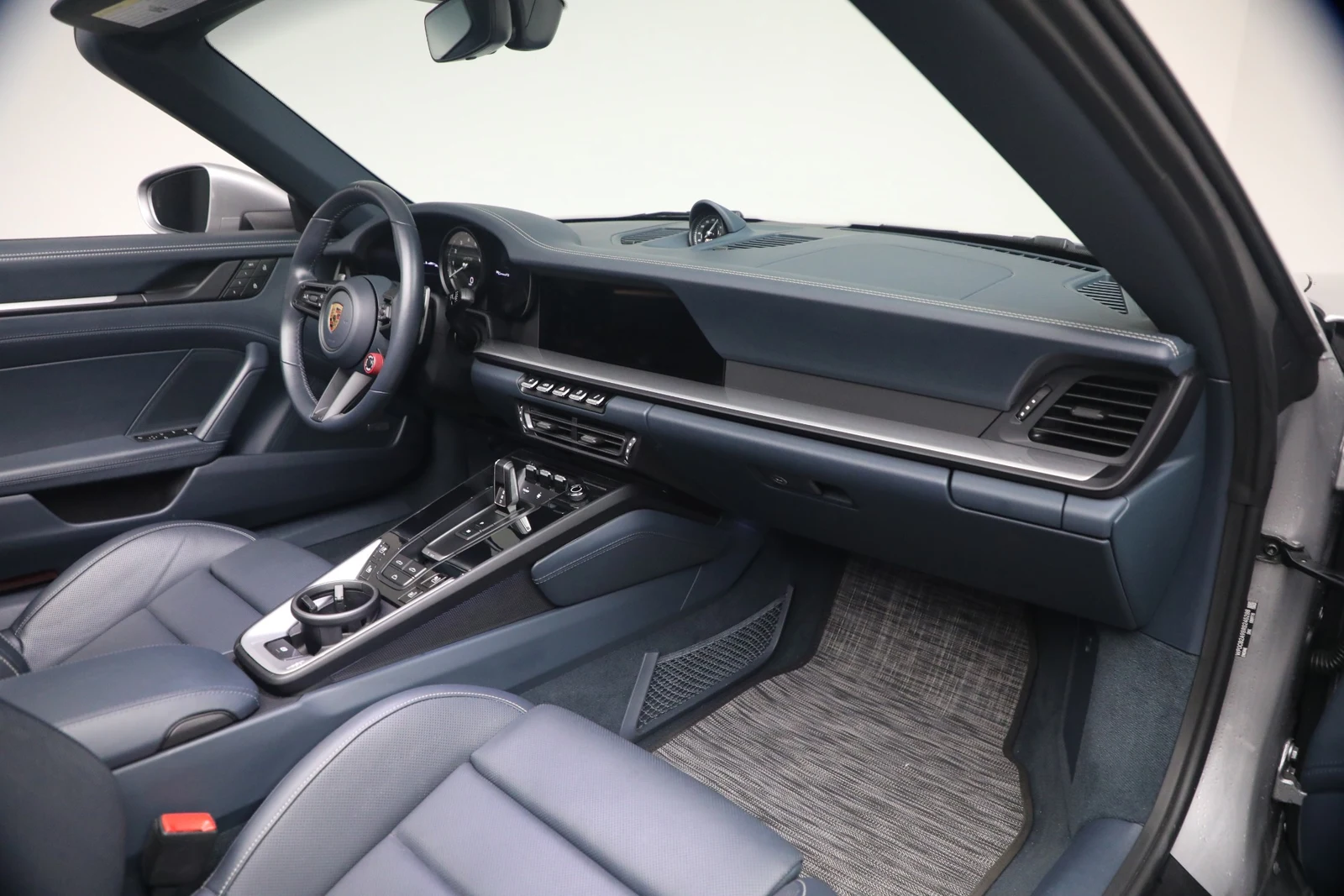 2024 Porsche 911 Carrera GTS Cabriolet (992.1), 19/20